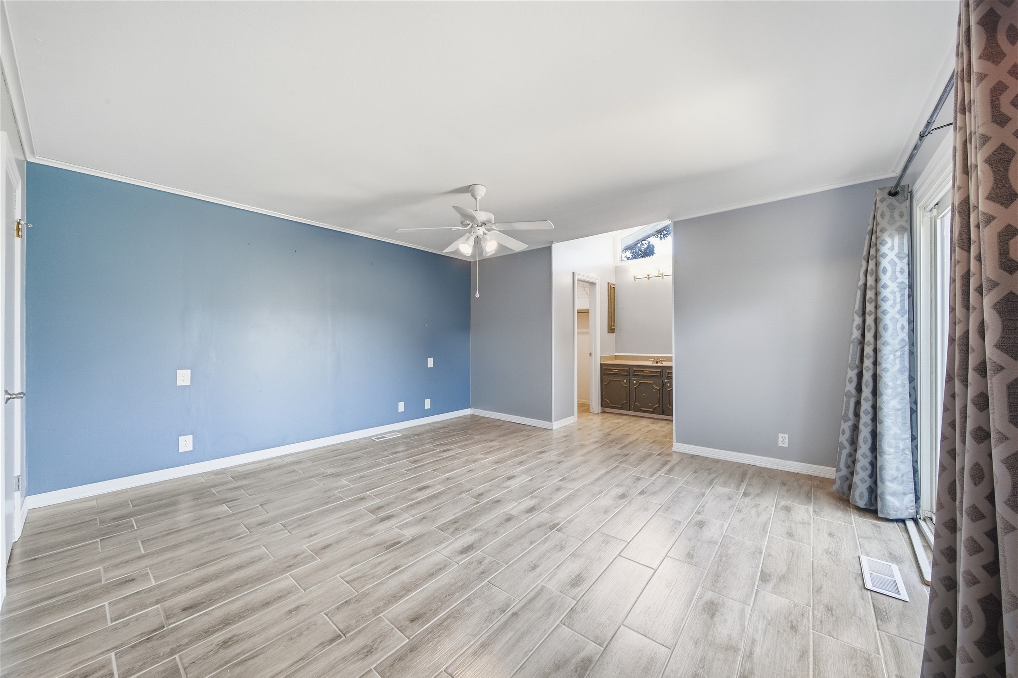 3105 E 78th Place Property Photo 18