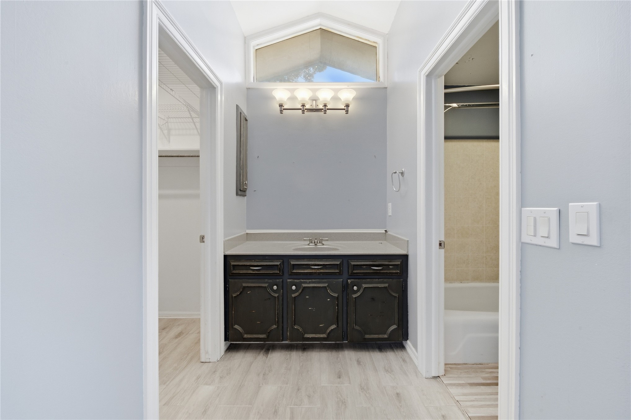 3105 E 78th Place Property Photo 21