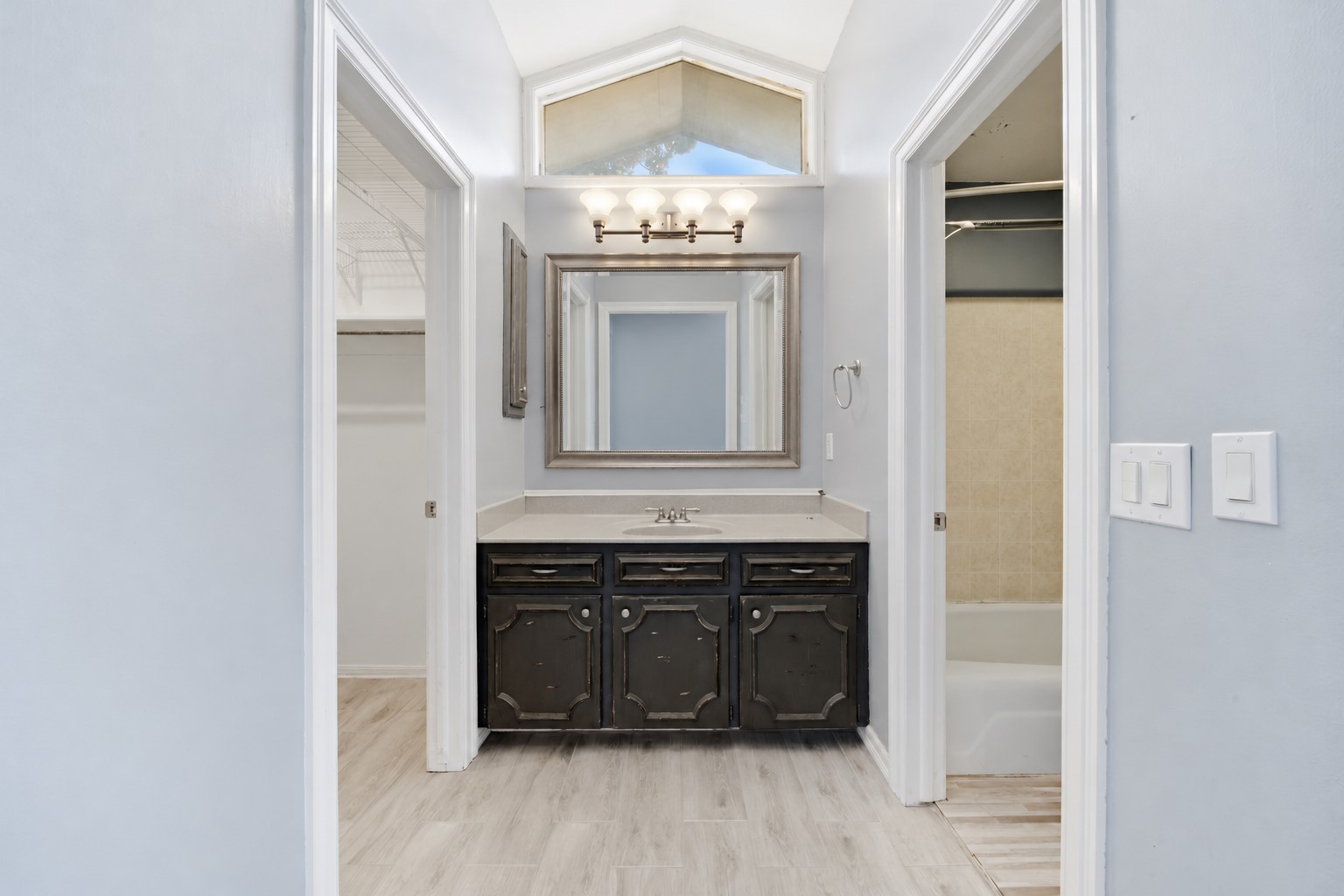 3105 E 78th Place Property Photo 22