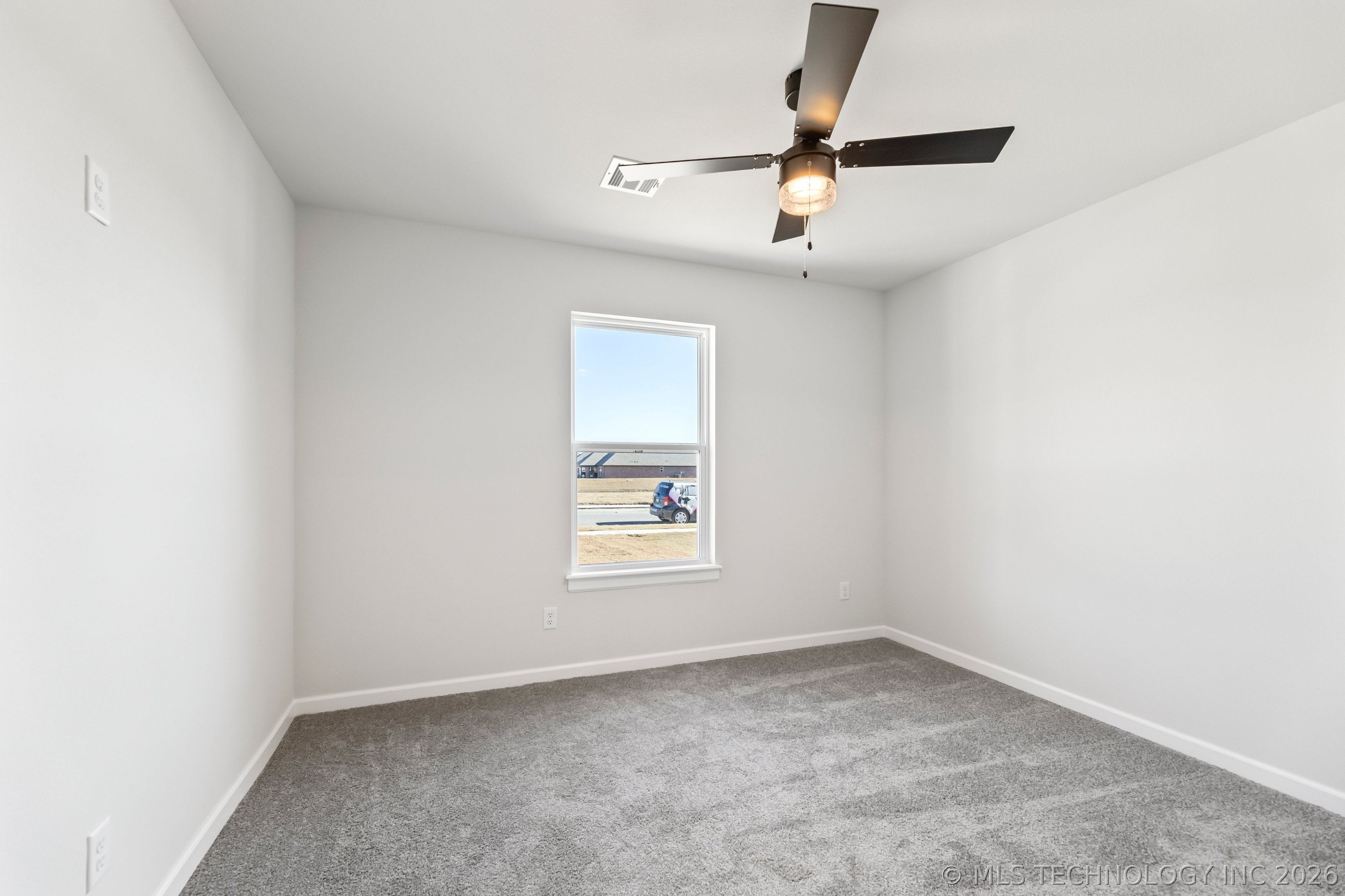 10866 S 279th East Avenue Property Photo 23