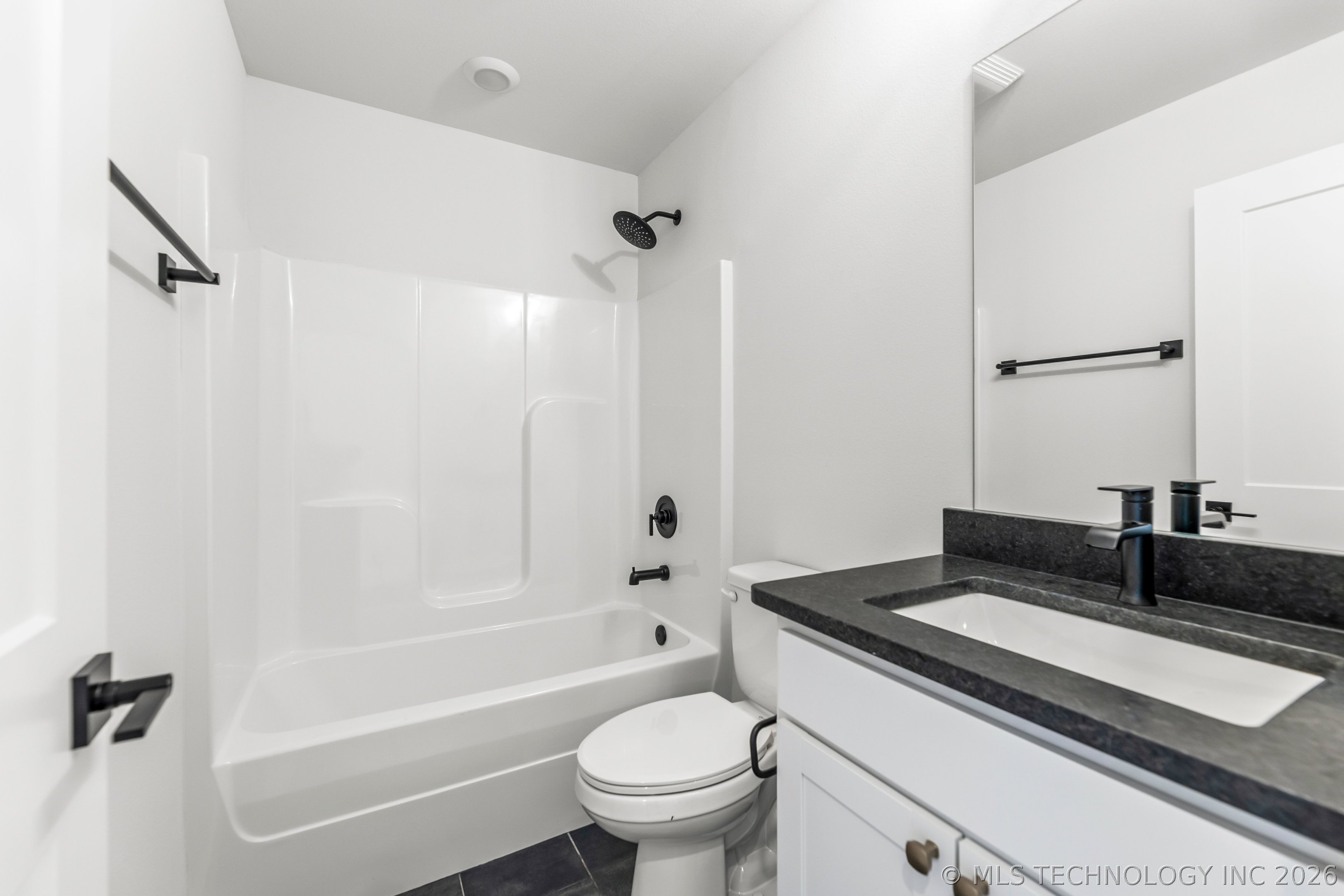 10866 S 279th East Avenue Property Photo 25
