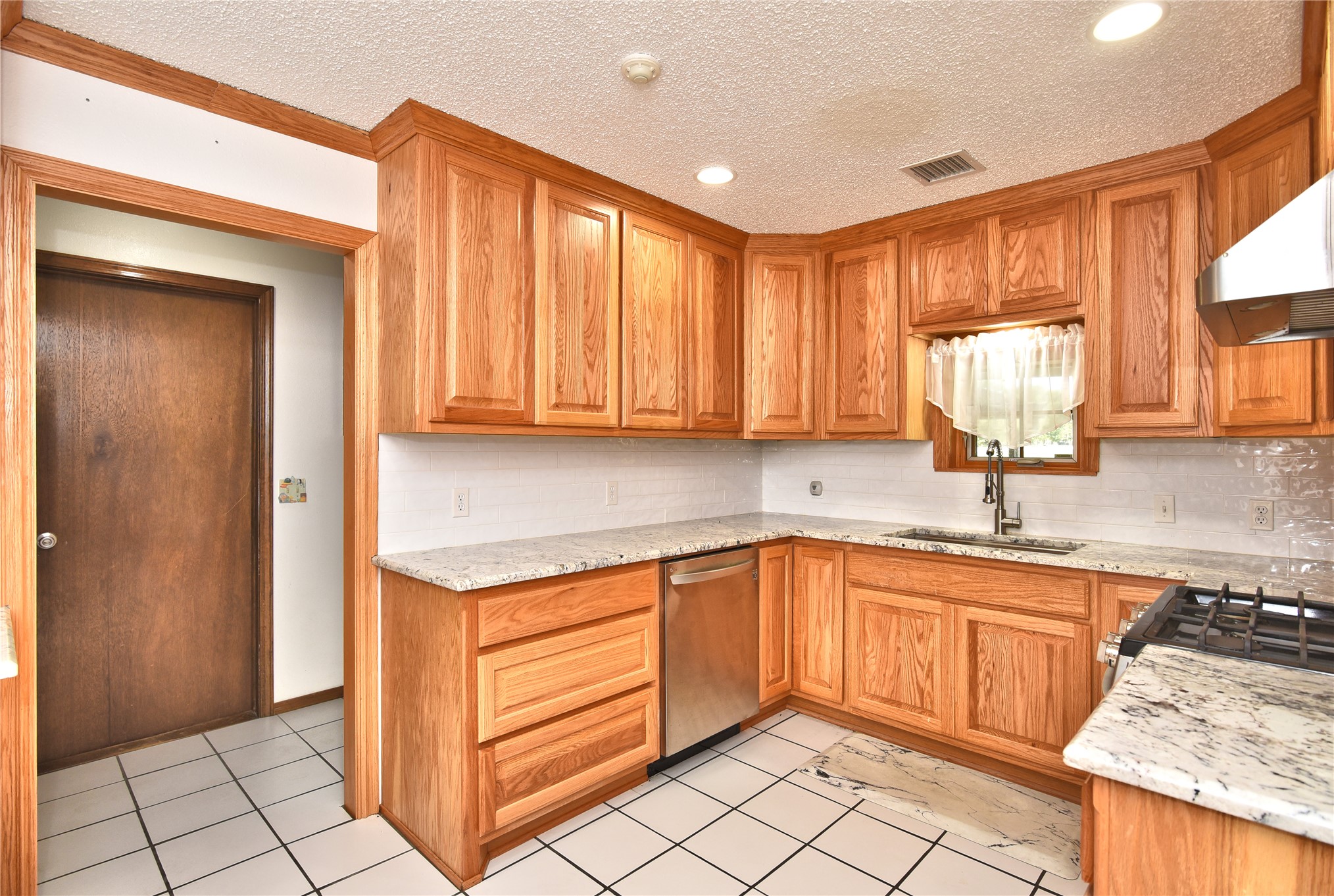 4355 S 61st West Avenue Property Photo 17