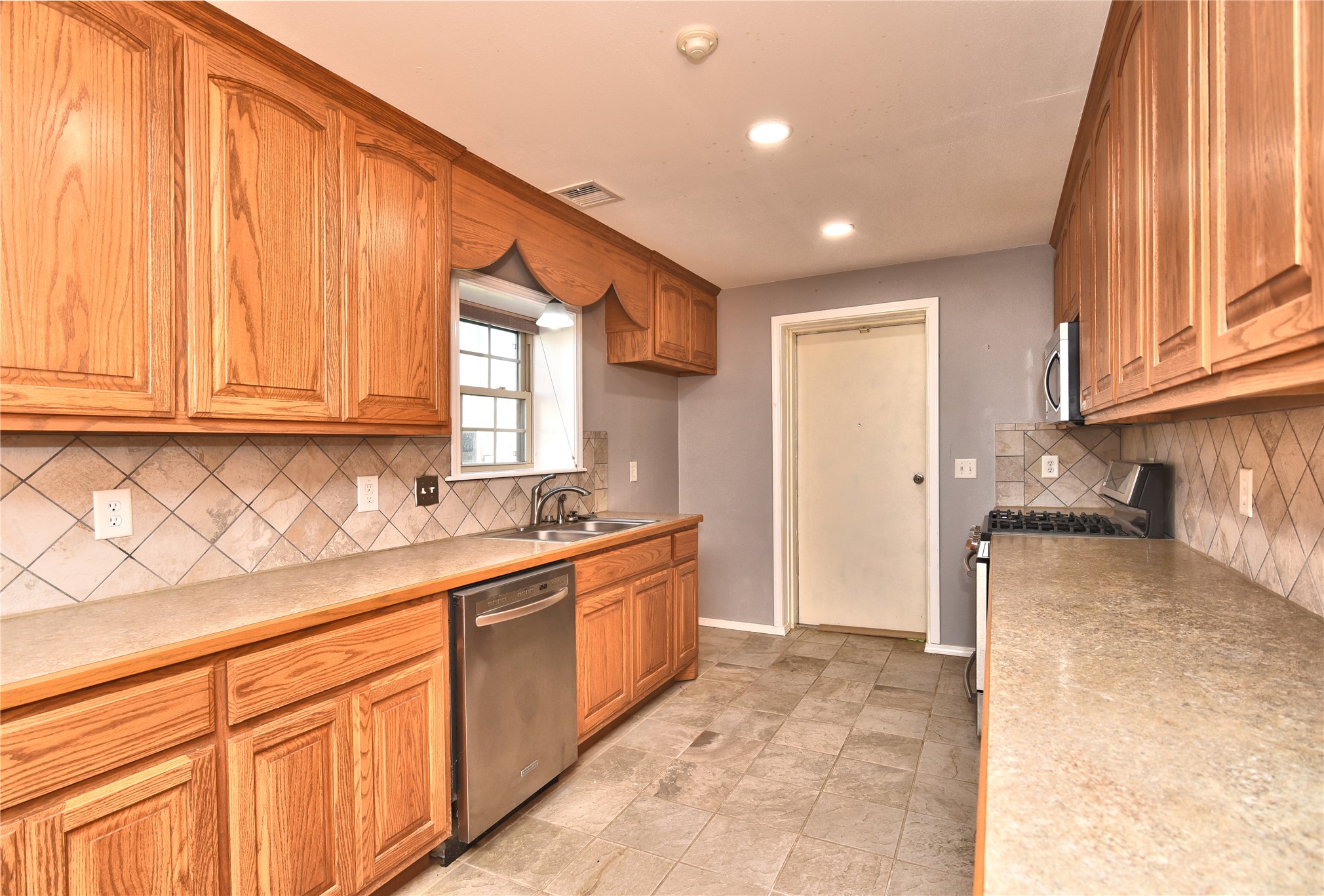 4355 S 61st West Avenue Property Photo 43