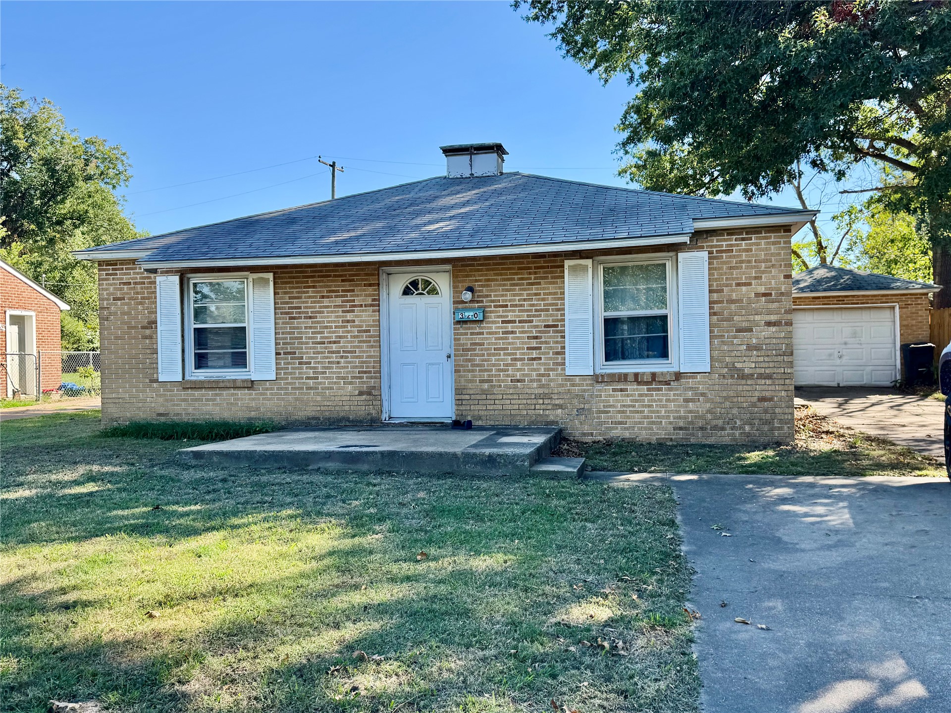 320 Park Property Photo 2