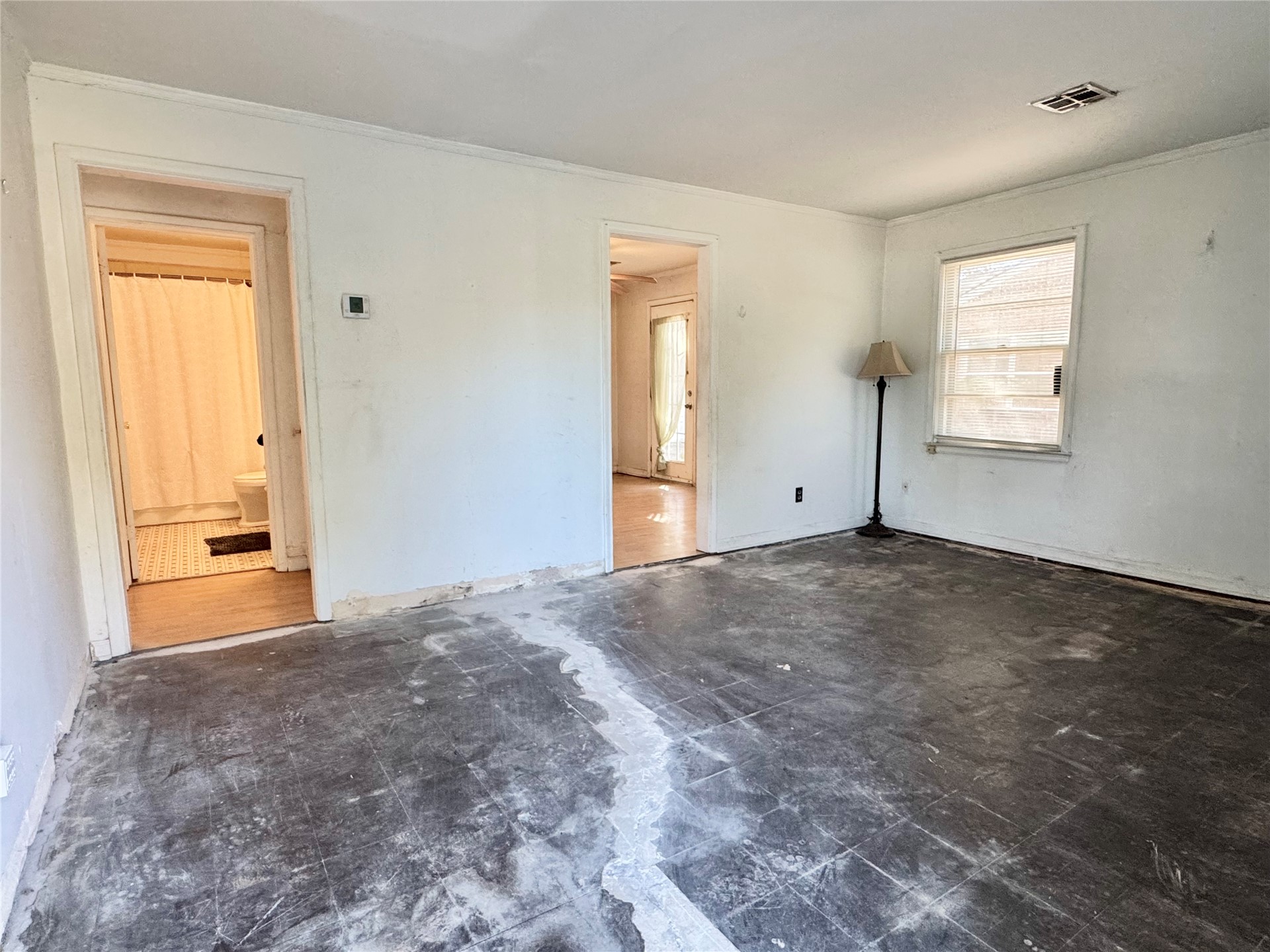 320 Park Property Photo 3