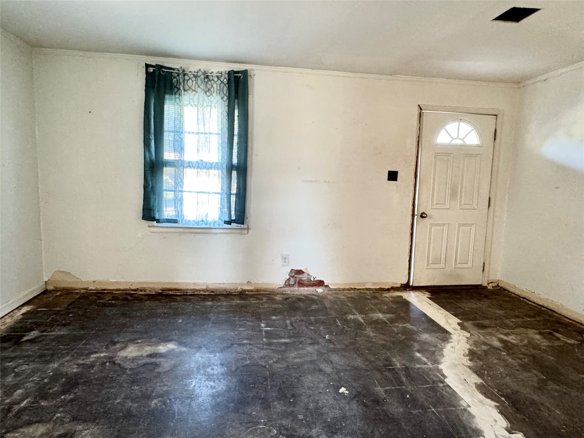 320 Park Property Photo 6