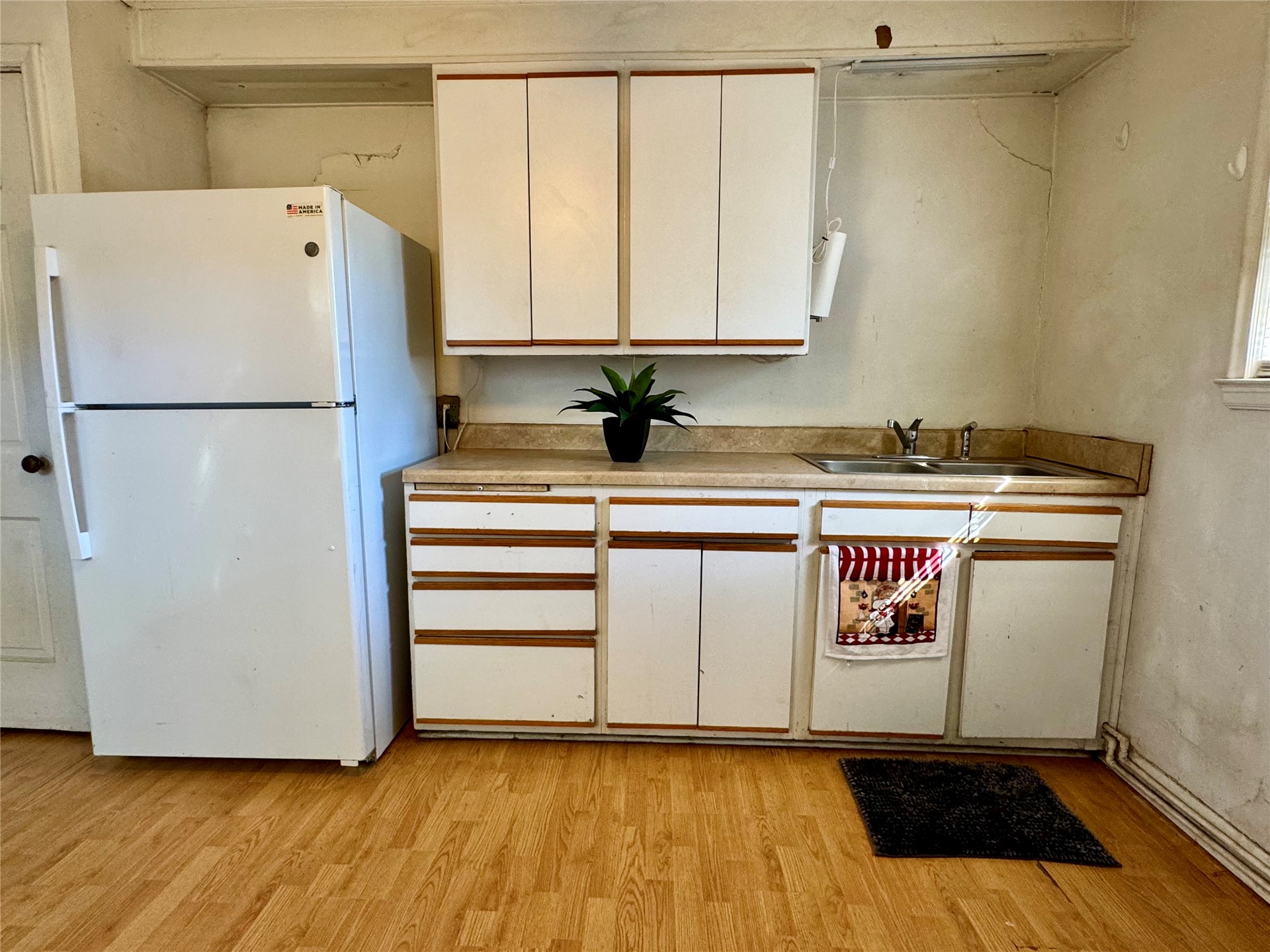 320 Park Property Photo 8