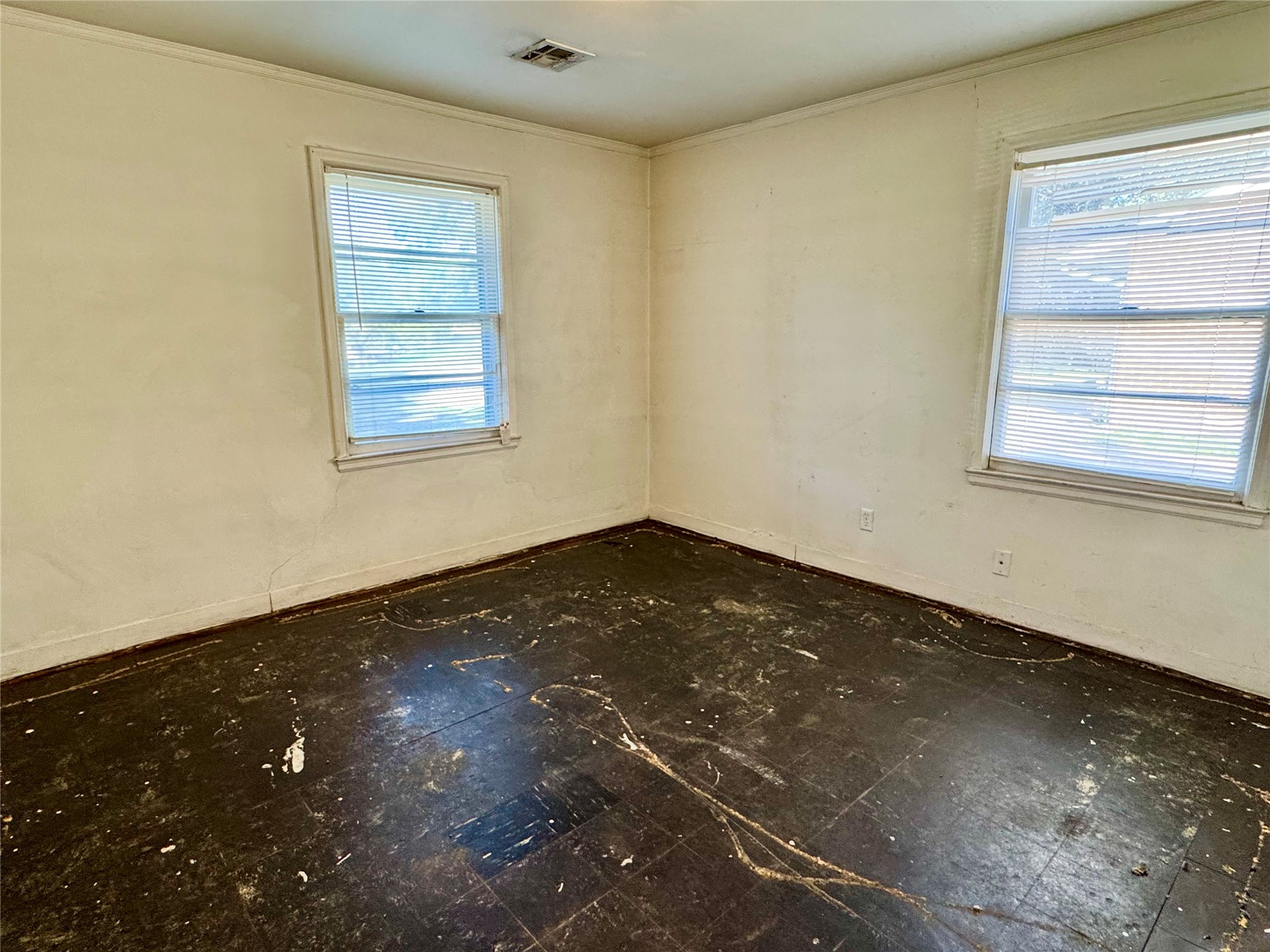 320 Park Property Photo 13