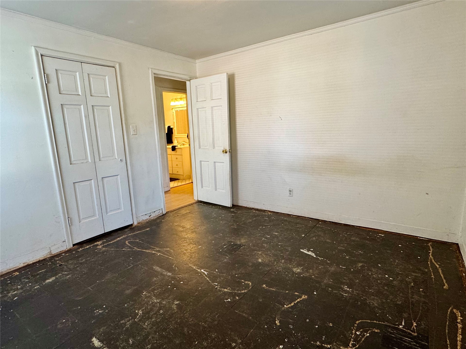 320 Park Property Photo 16
