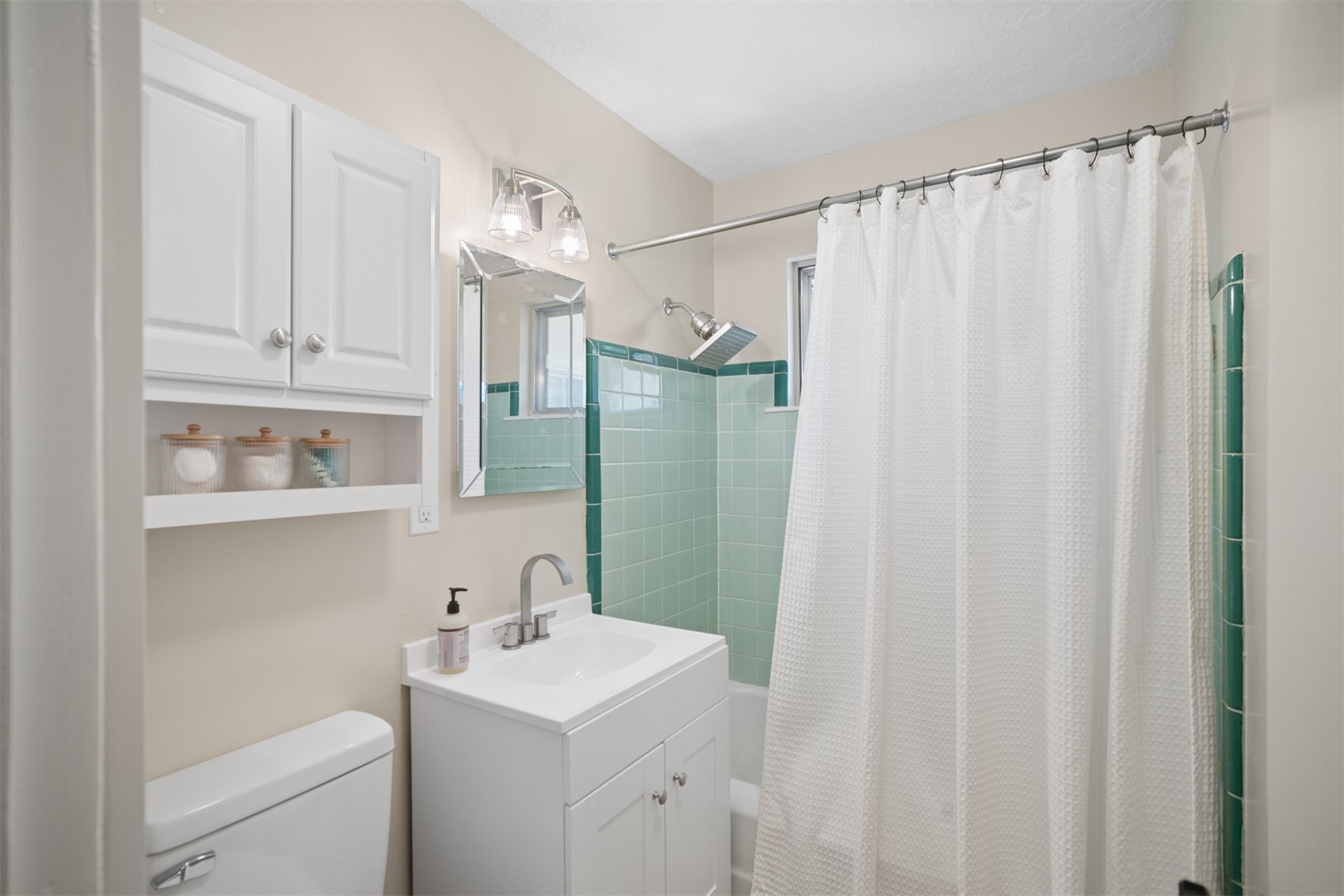 5731 E 22nd Place Property Photo 14