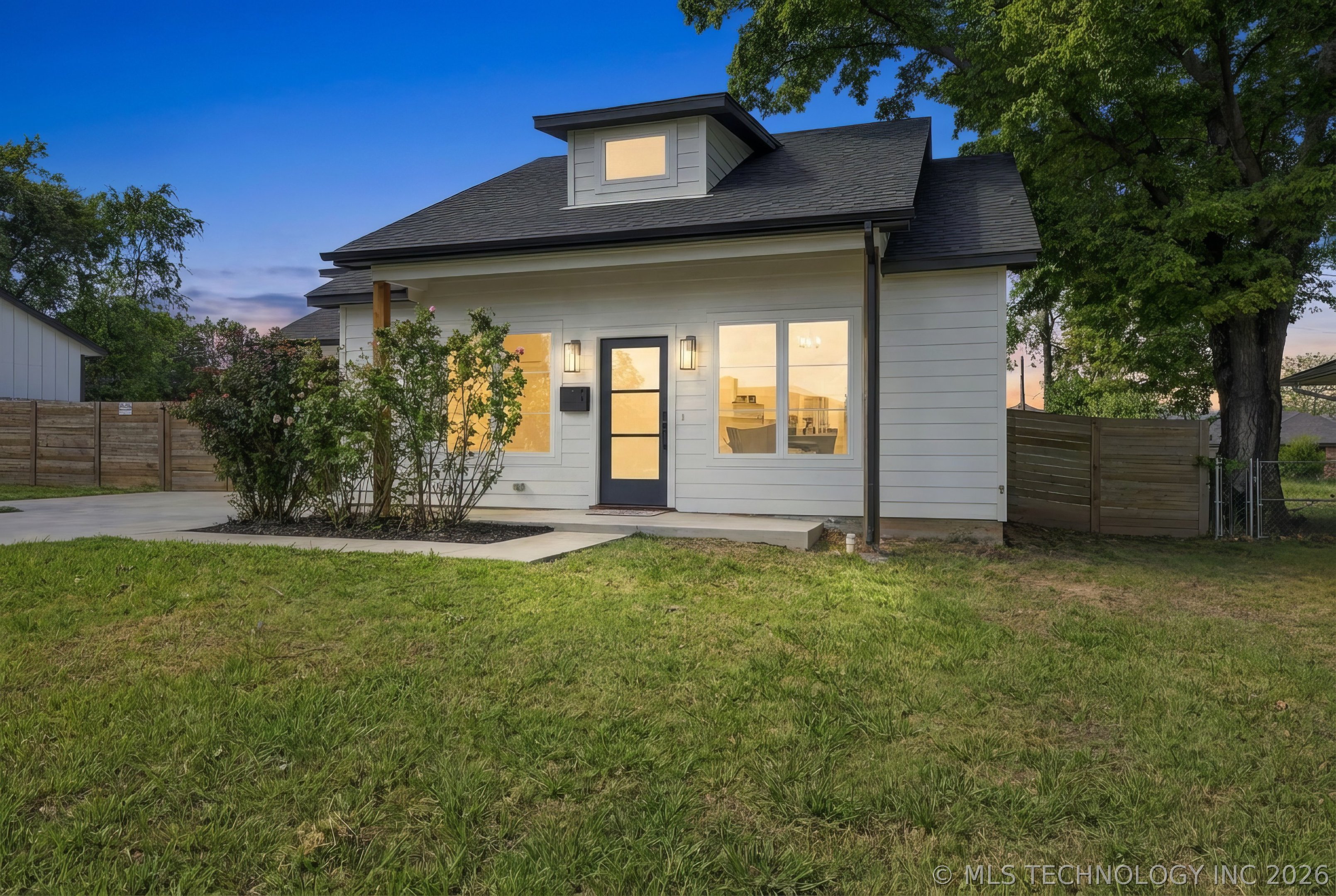 5928 S 100th East Avenue Property Photo 1