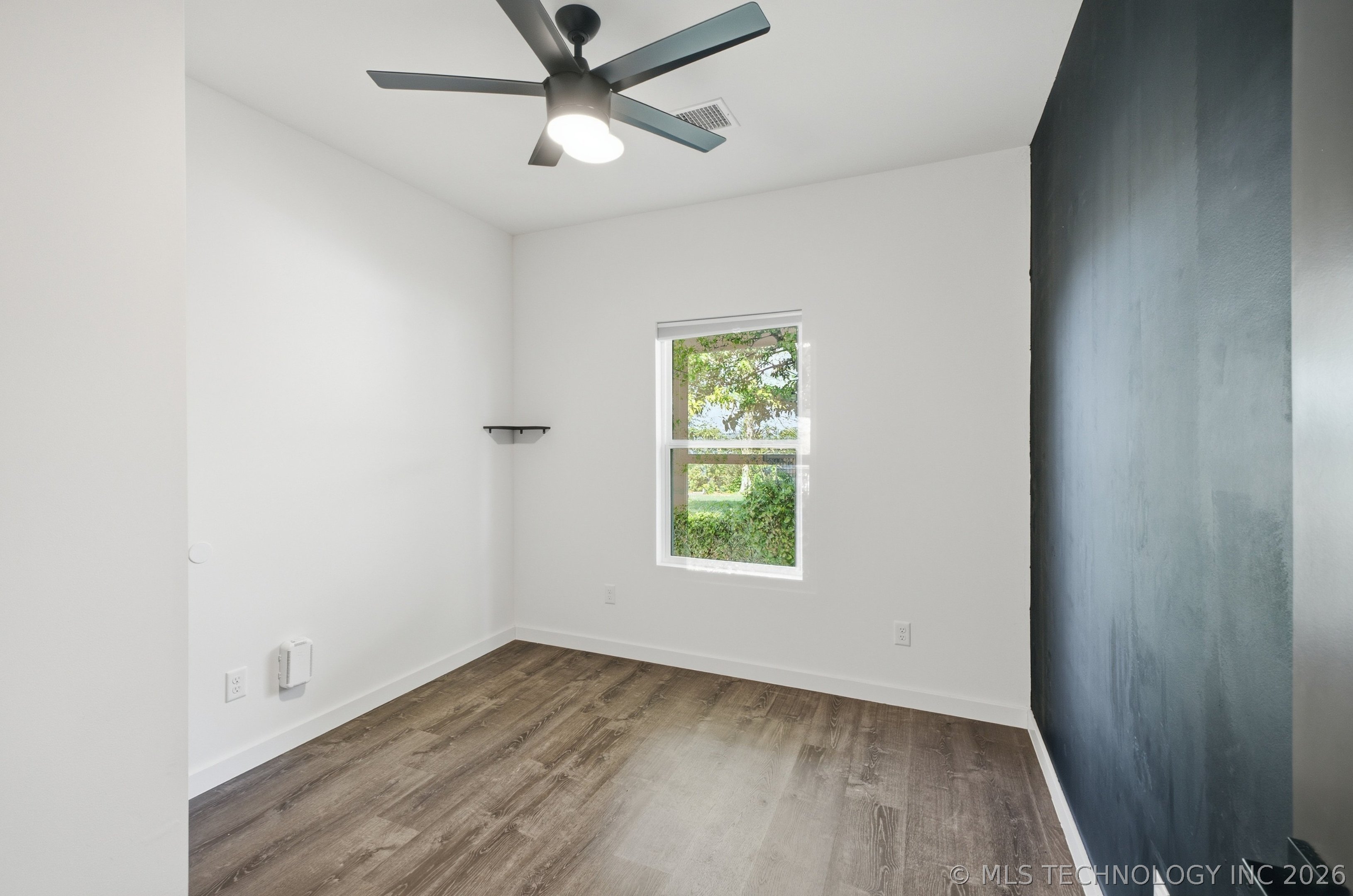 5928 S 100th East Avenue Property Photo 15
