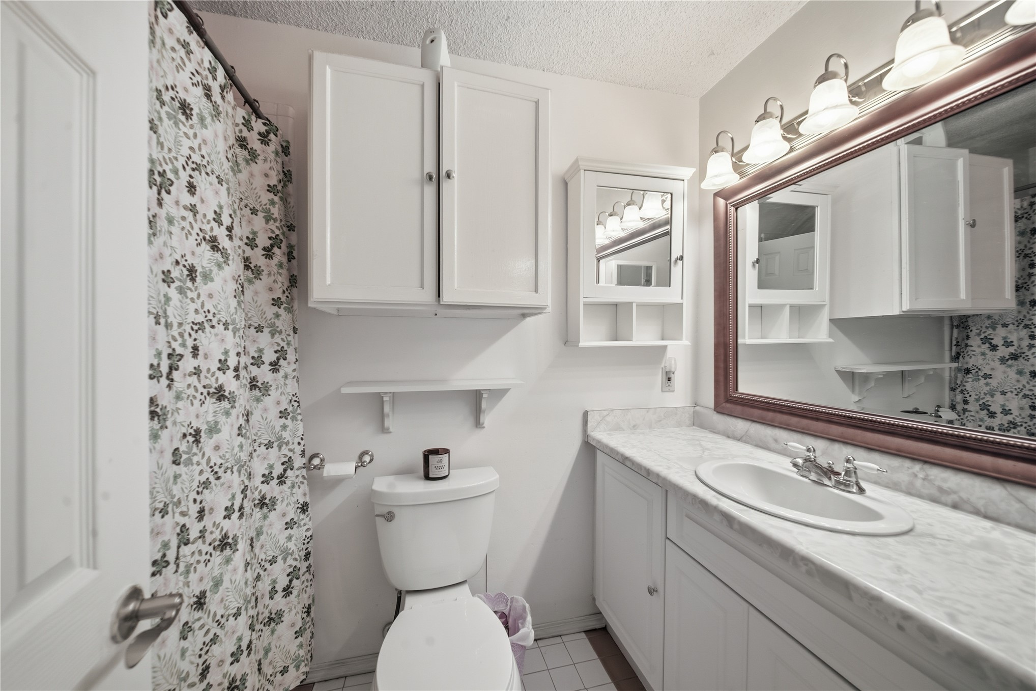 2817 S 138th Avenue Property Photo 15