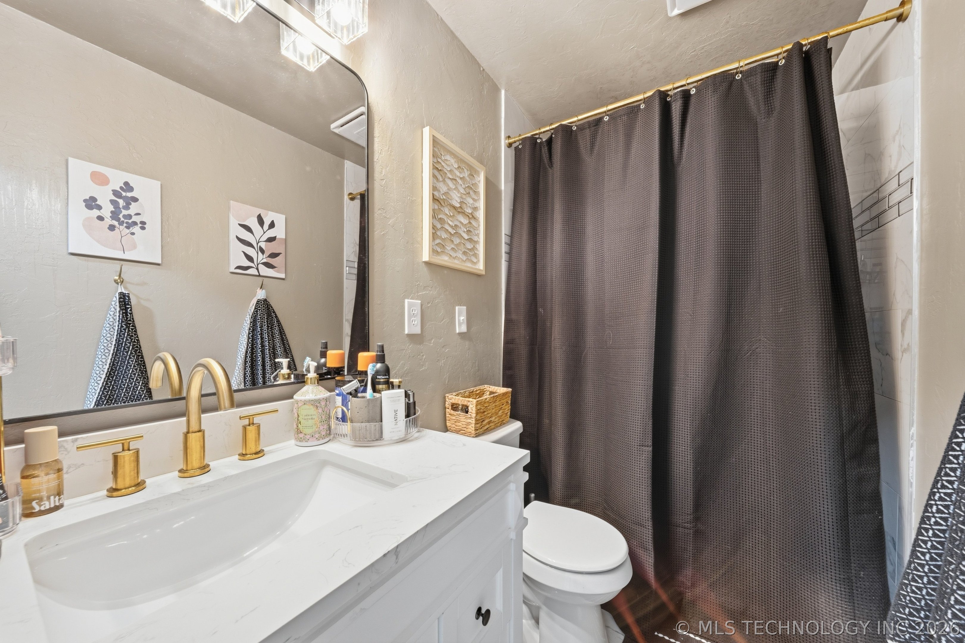 602 N C Avenue Property Photo 18