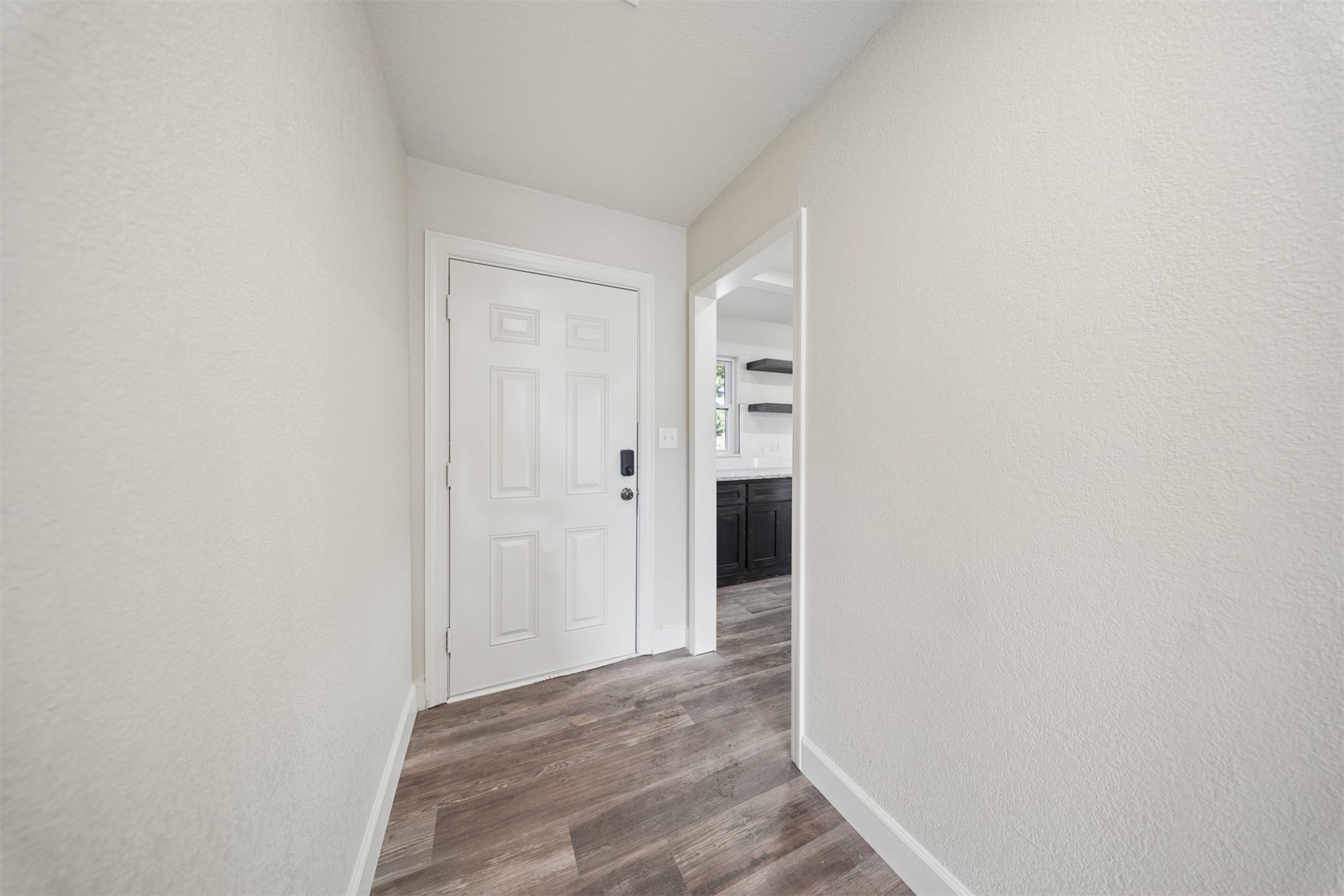 705 N Elliott Street Property Photo 6