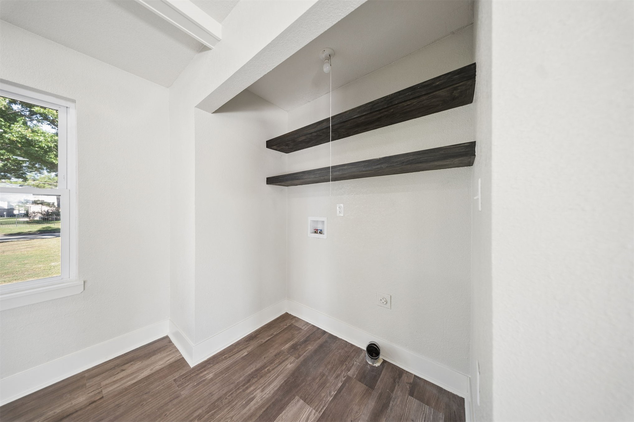 705 N Elliott Street Property Photo 18