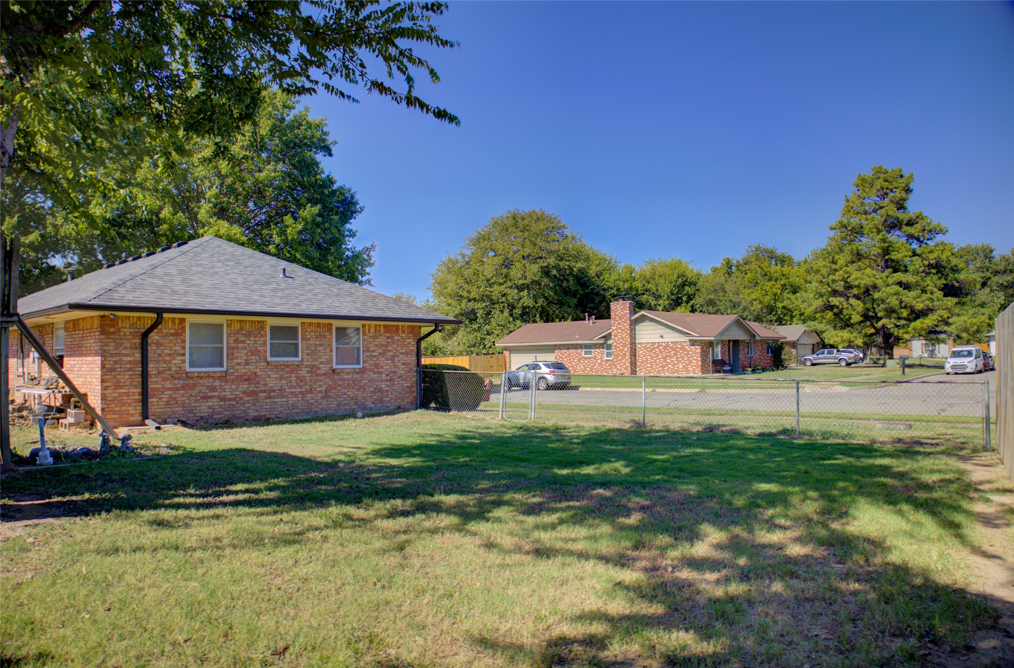 11632 E 34th Street Property Photo 3