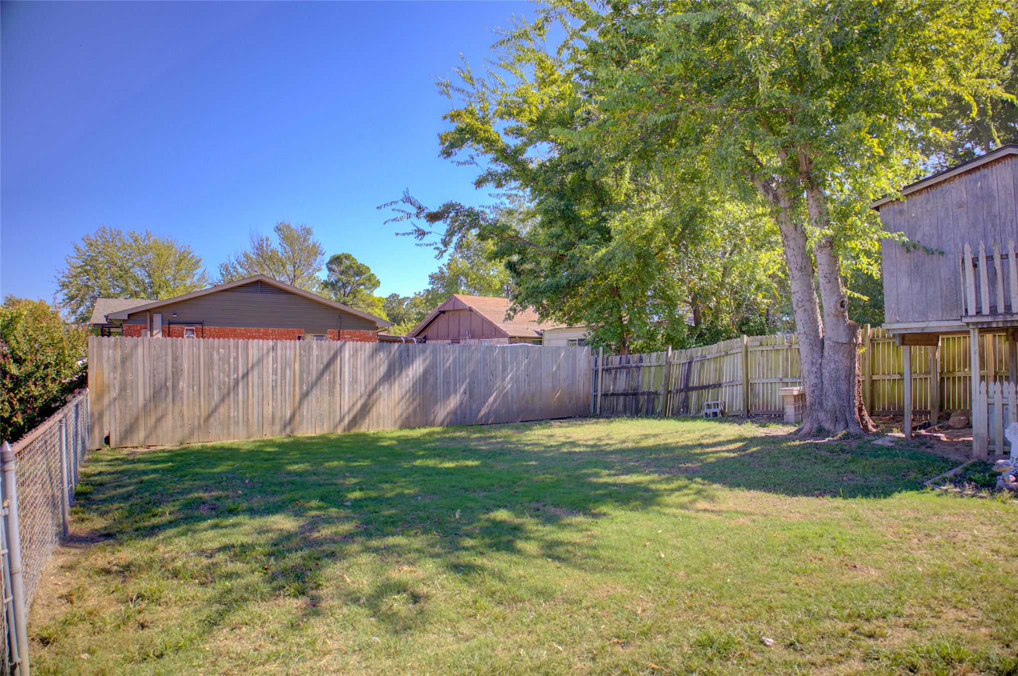 11632 E 34th Street Property Photo 4