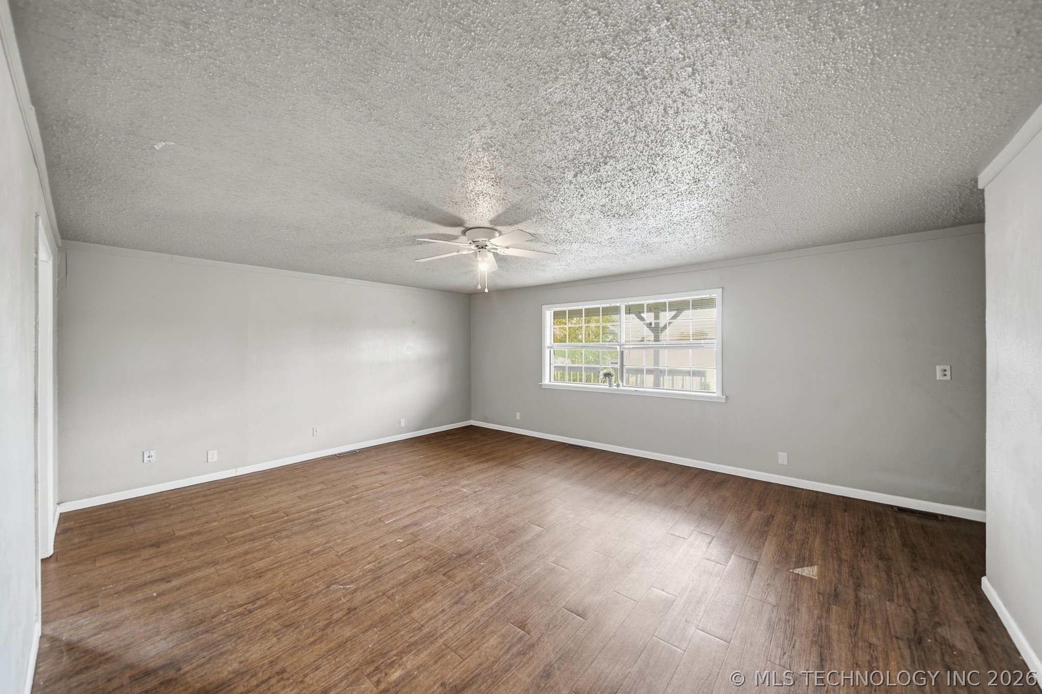 215 N Industrial Avenue Property Photo 5