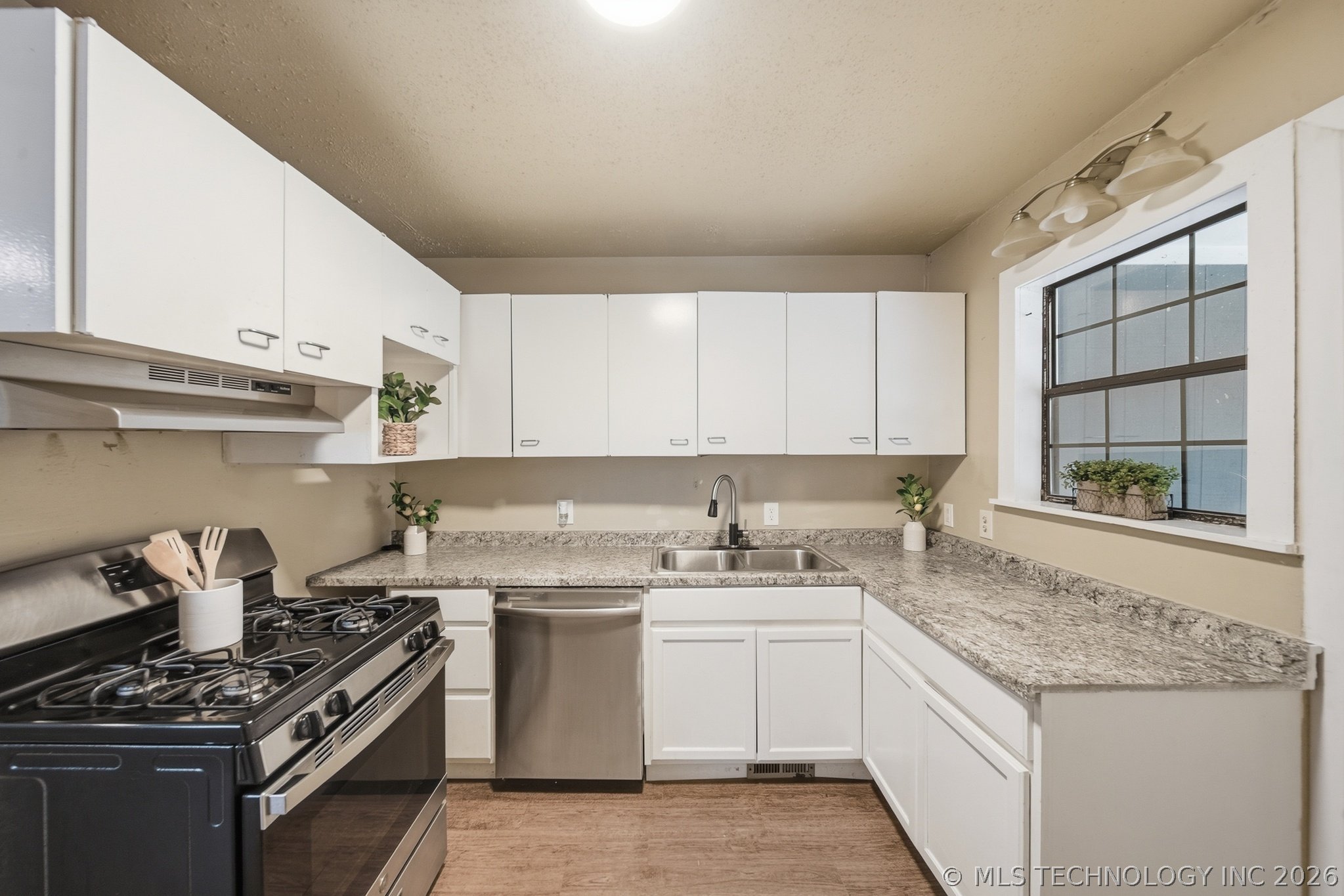 215 N Industrial Avenue Property Photo 10