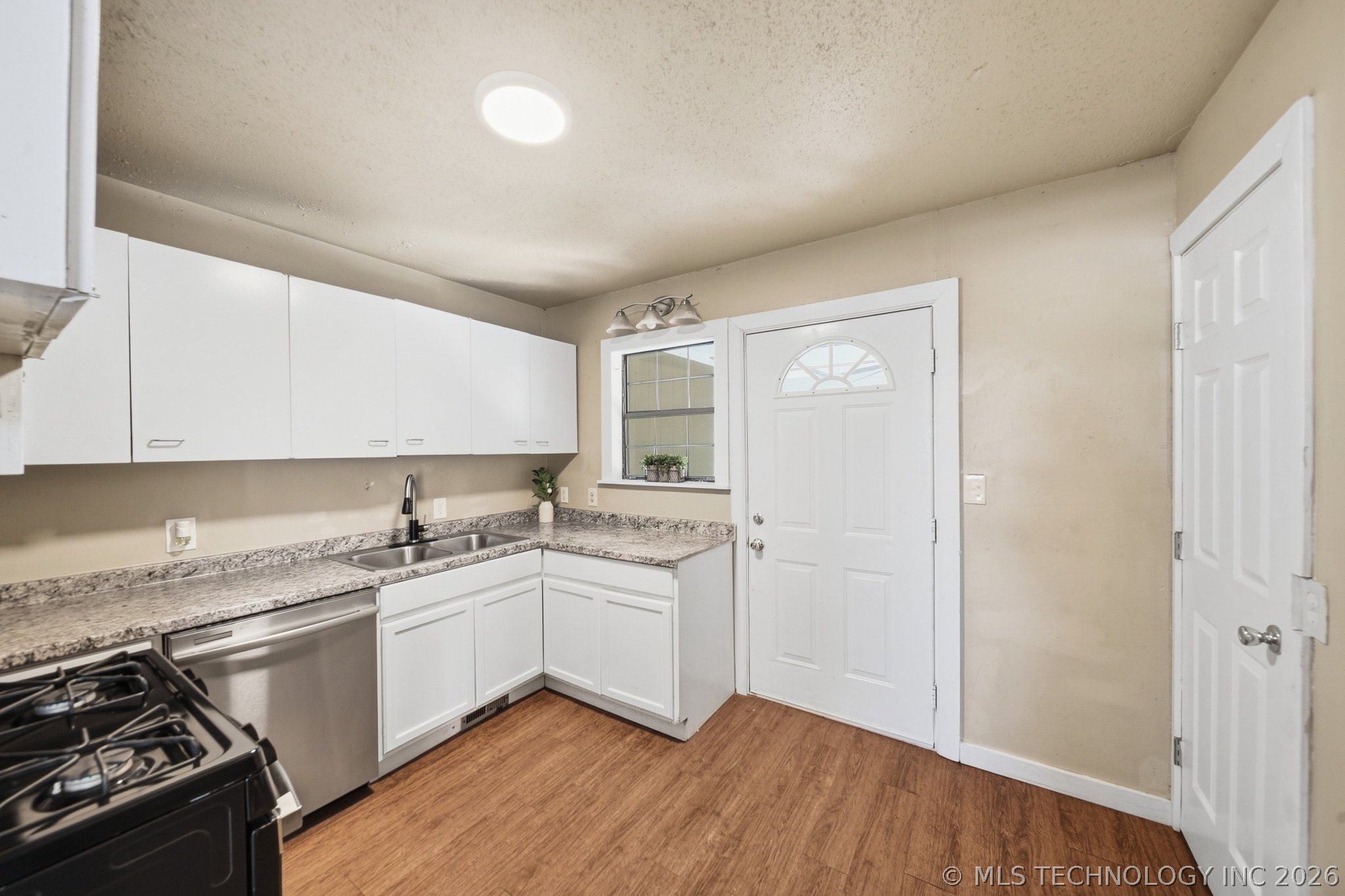 215 N Industrial Avenue Property Photo 12