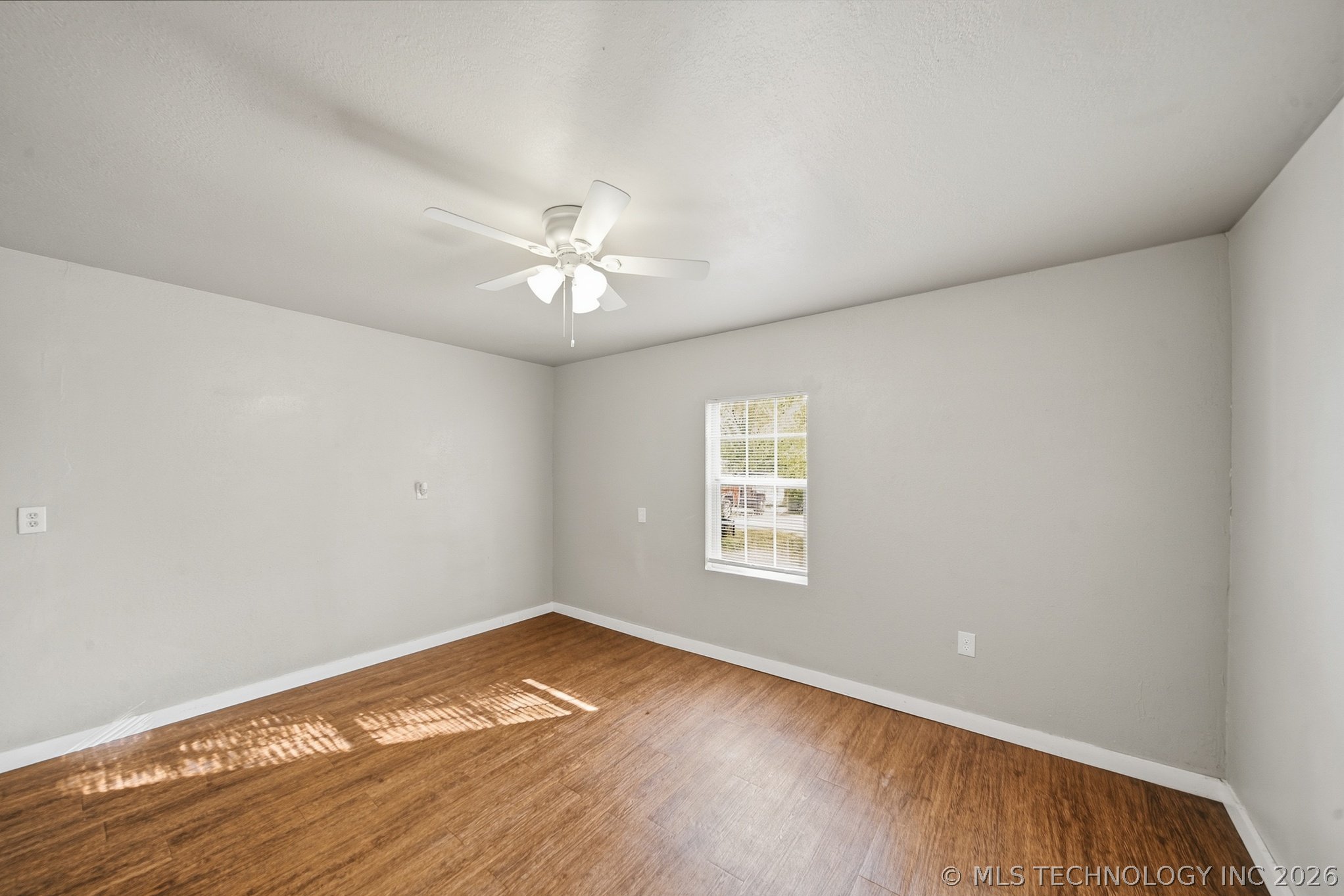 215 N Industrial Avenue Property Photo 20