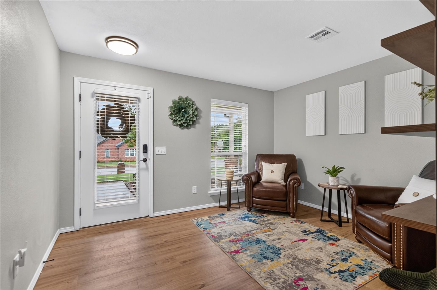 1904 Barnett Place Property Photo 3