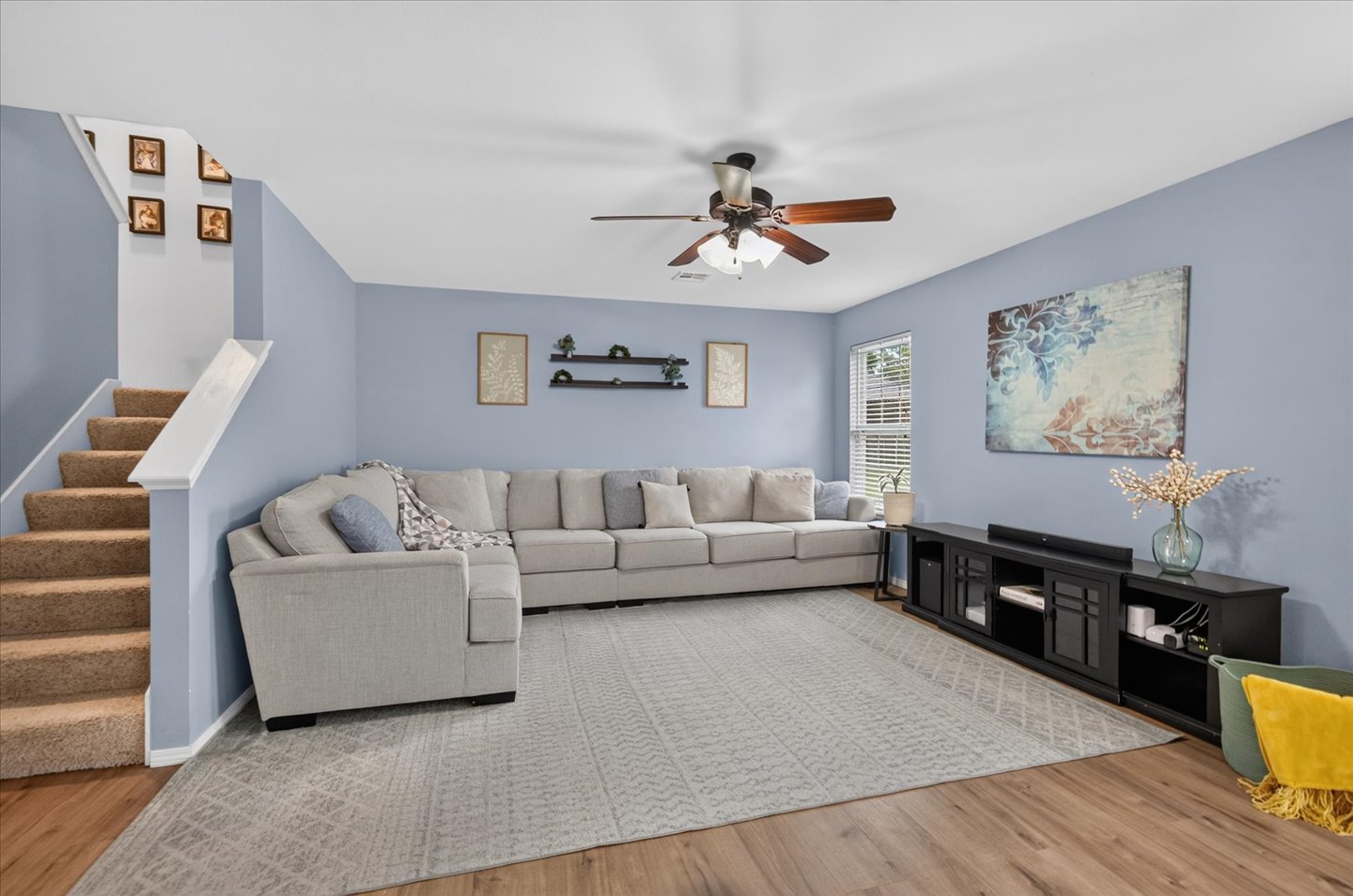 1904 Barnett Place Property Photo 4