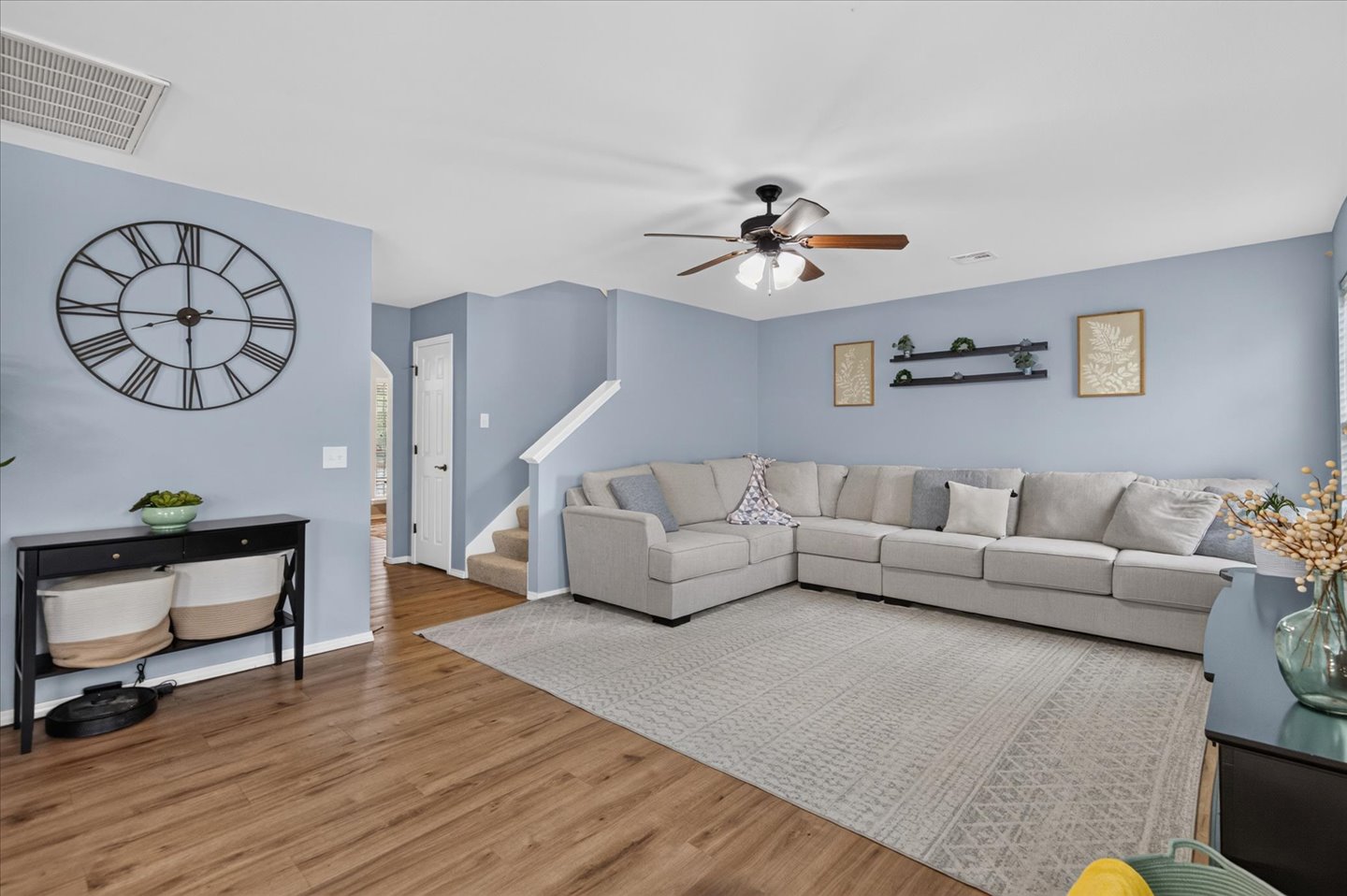 1904 Barnett Place Property Photo 6