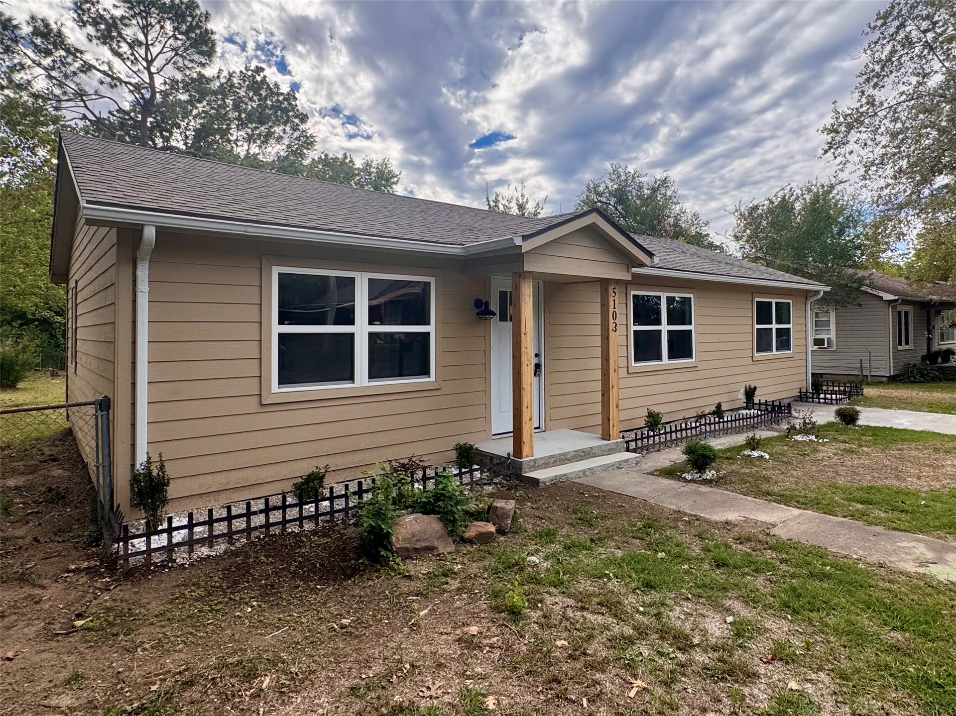 5103 Emporia Street Property Photo 2