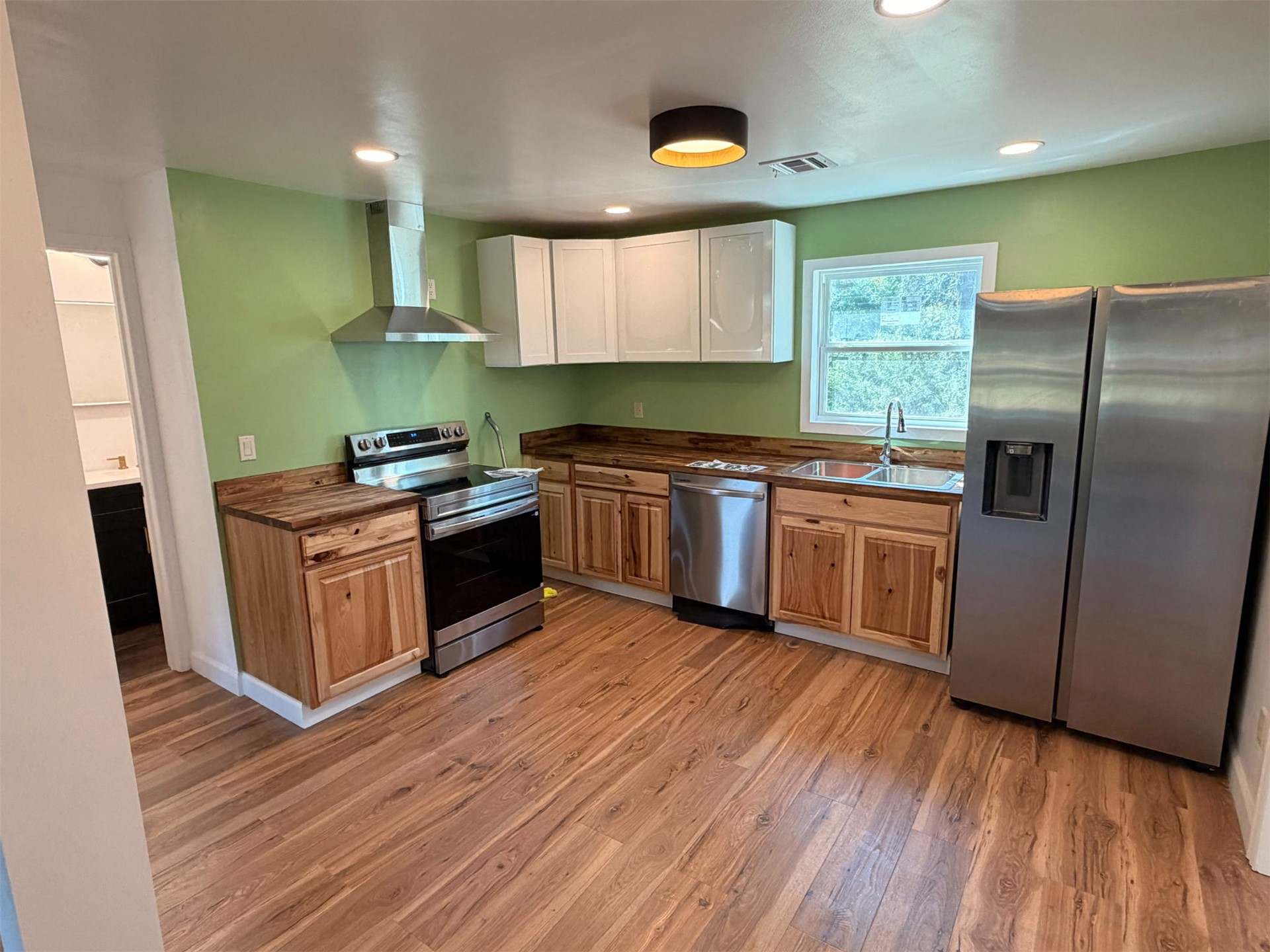 5103 Emporia Street Property Photo 5