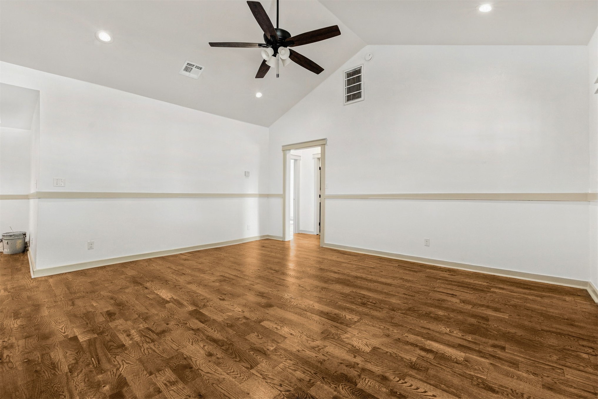 351 S Yorktown Avenue Property Photo 7