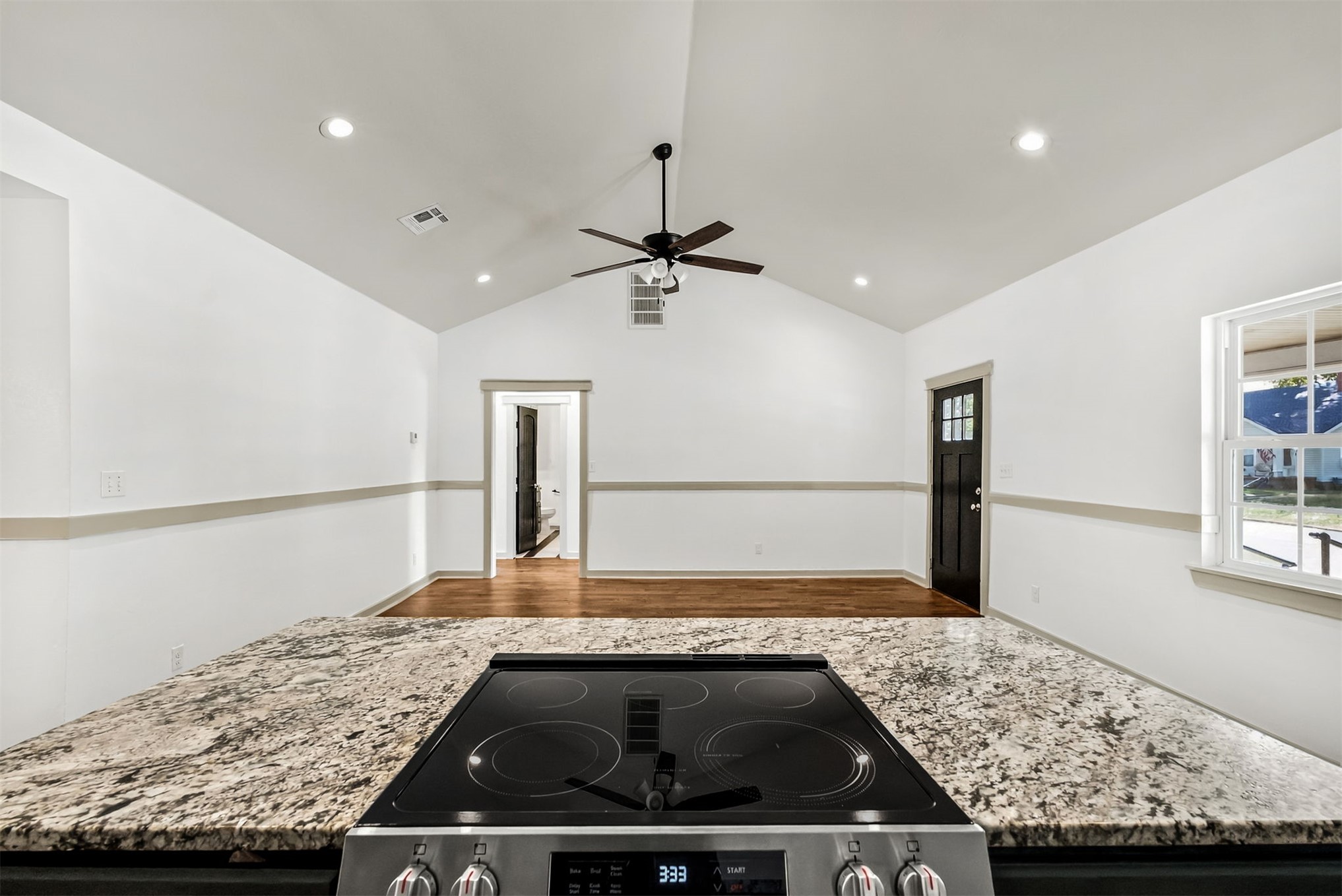 351 S Yorktown Avenue Property Photo 23