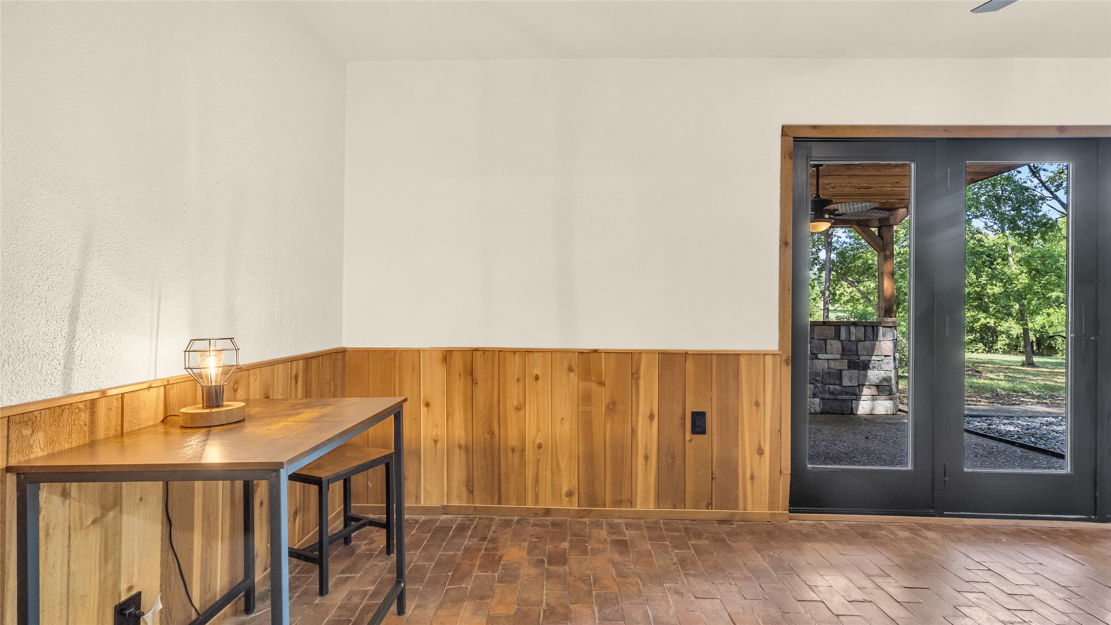 221 Meadow Road Property Photo 9