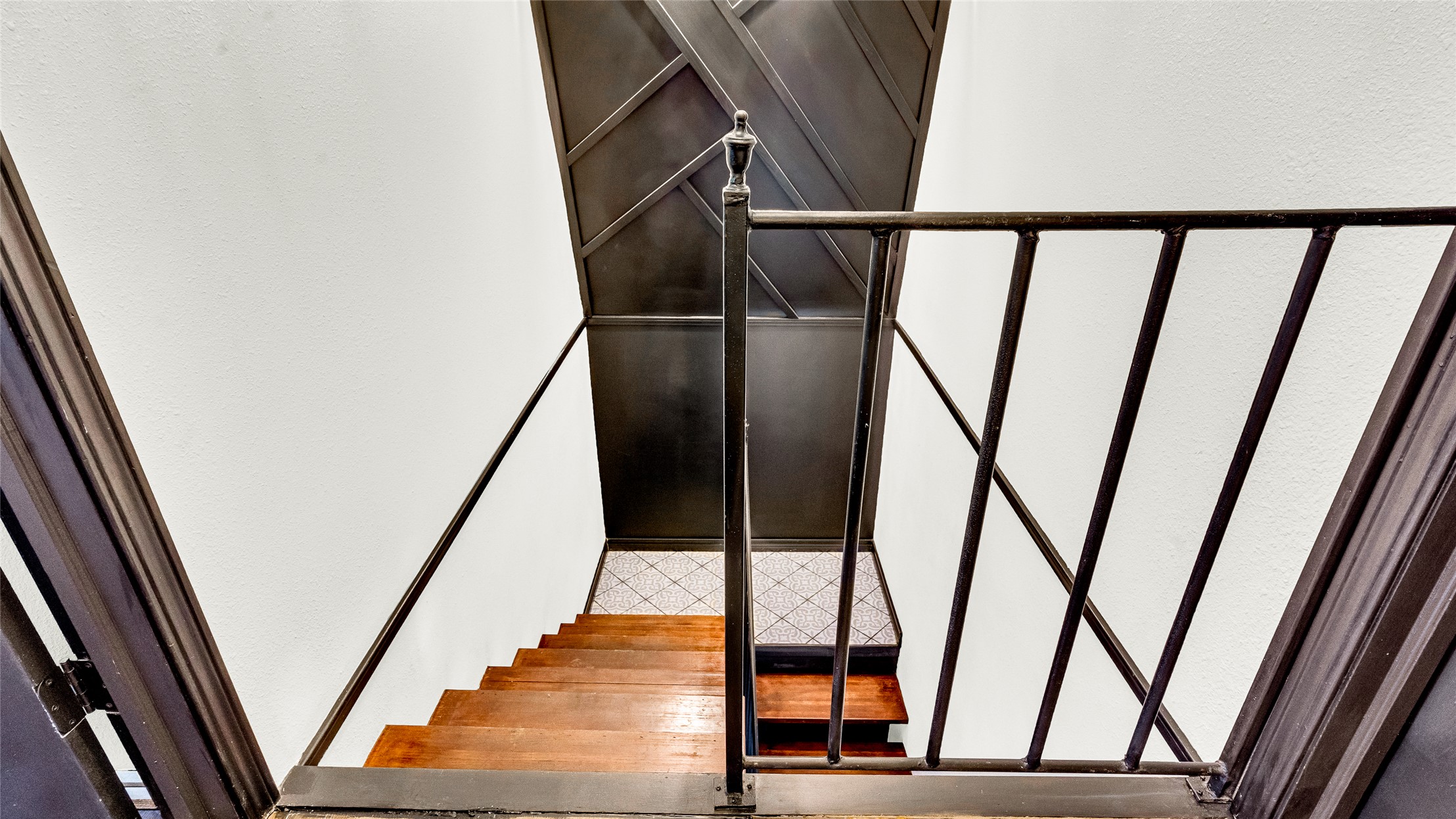 221 Meadow Road Property Photo 14