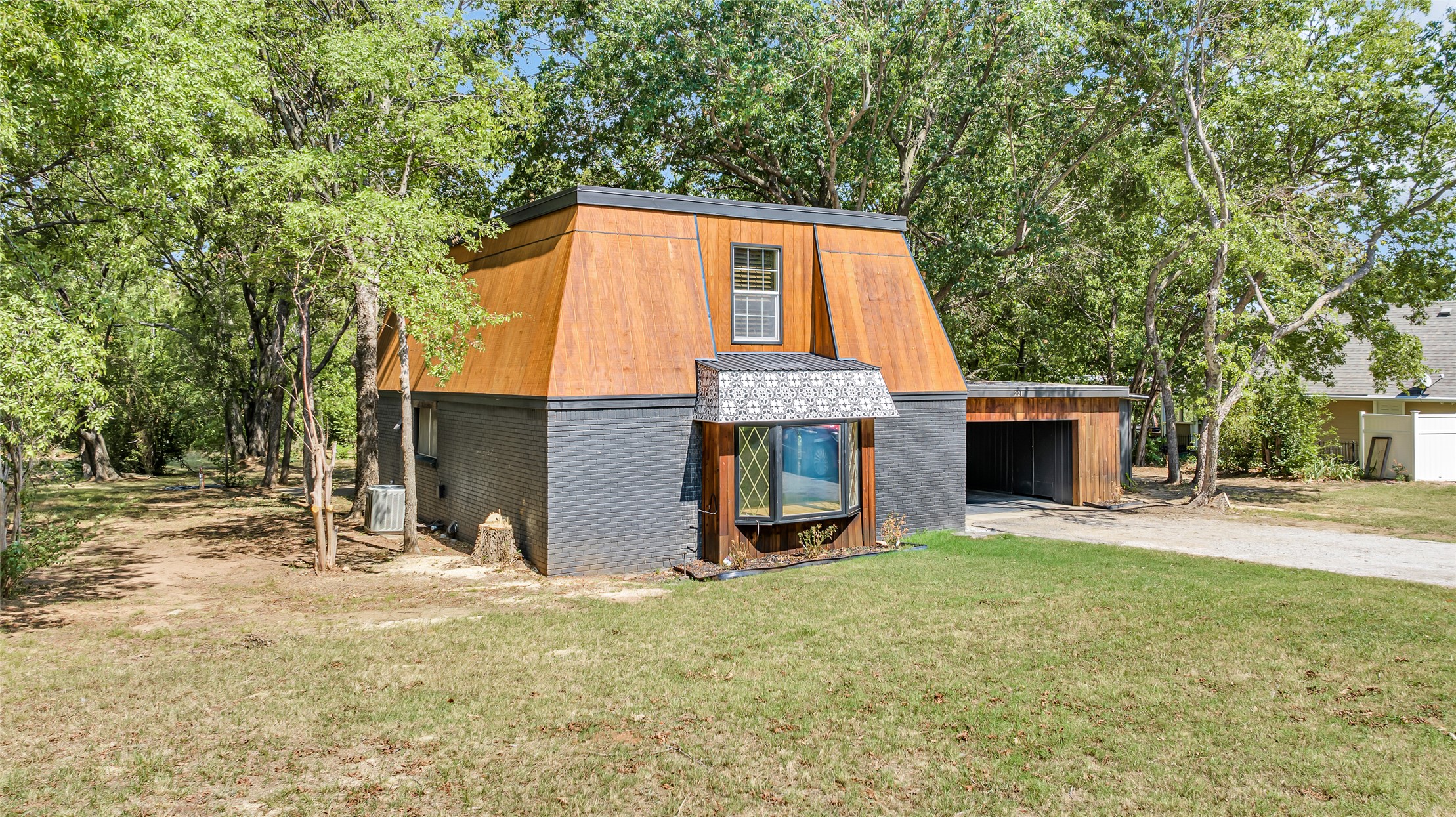 221 Meadow Road Property Photo 29