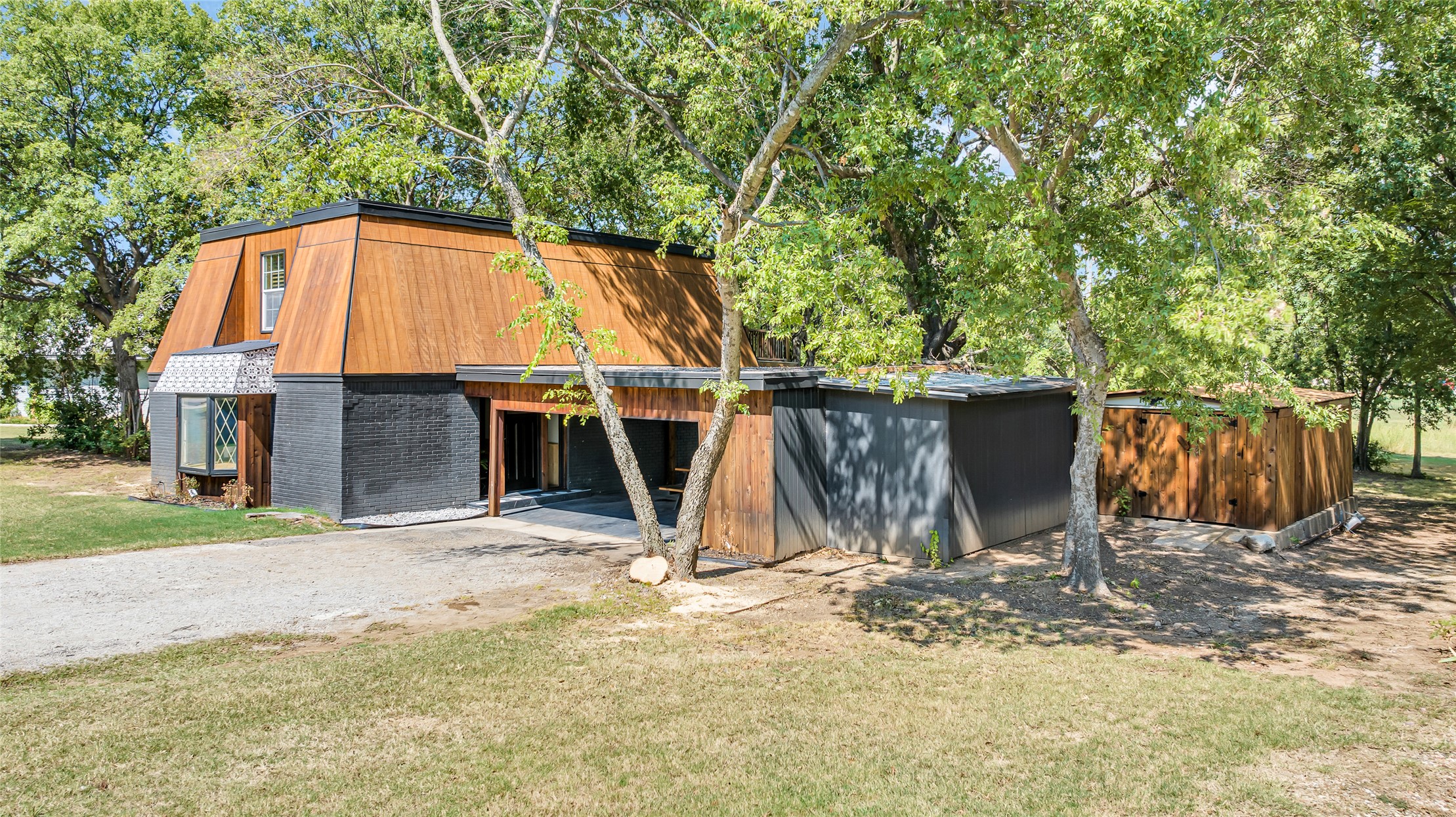221 Meadow Road Property Photo 30