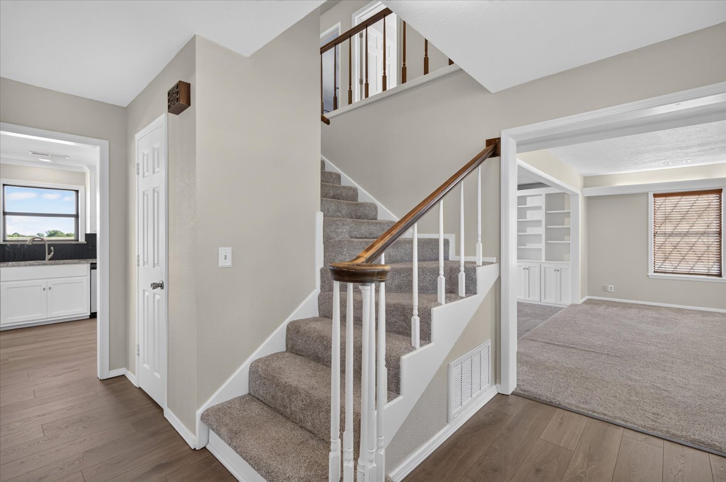 438 Chisholm Circle Property Photo 6