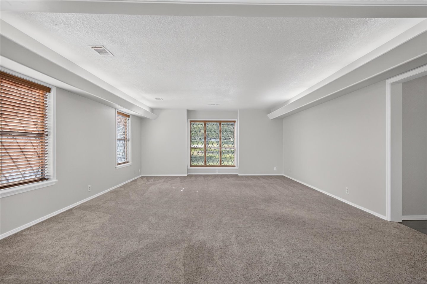 438 Chisholm Circle Property Photo 9