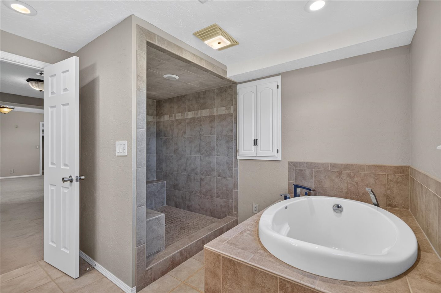 438 Chisholm Circle Property Photo 29