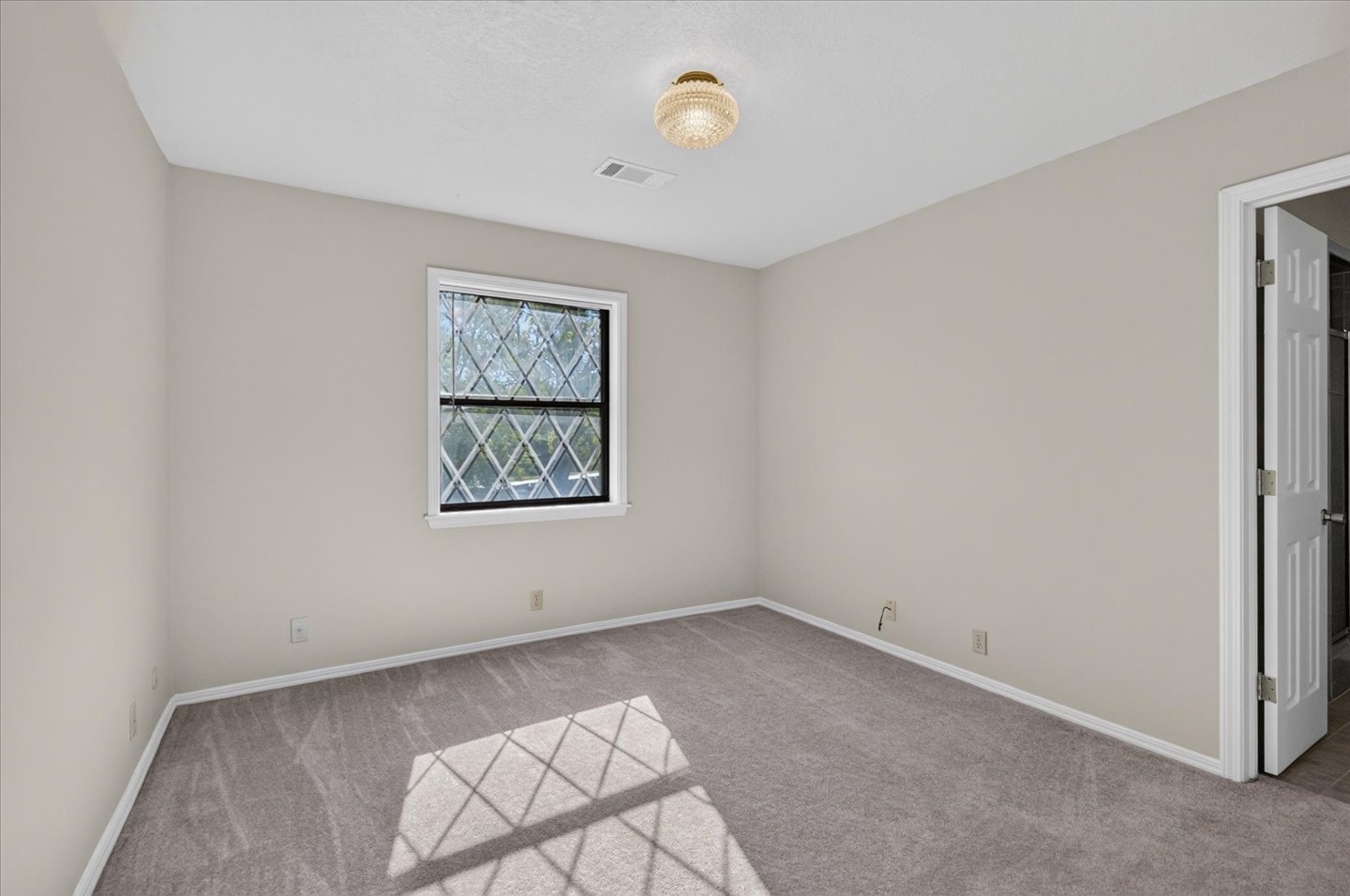 438 Chisholm Circle Property Photo 36
