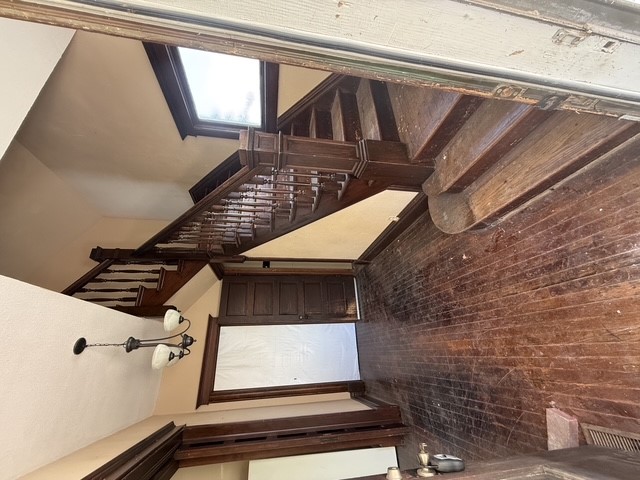 110 S Hickory Street Property Photo 6