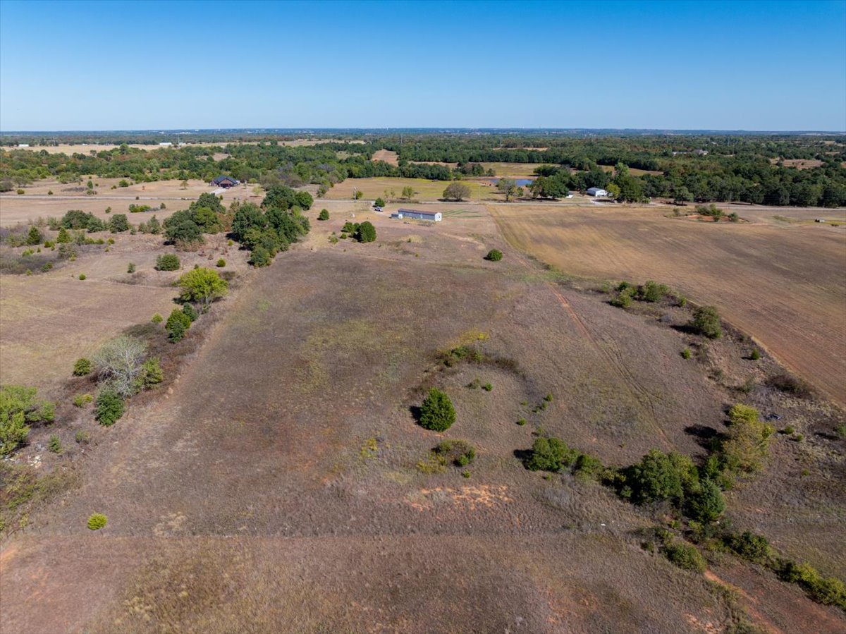 12272 240th Street Property Photo 18