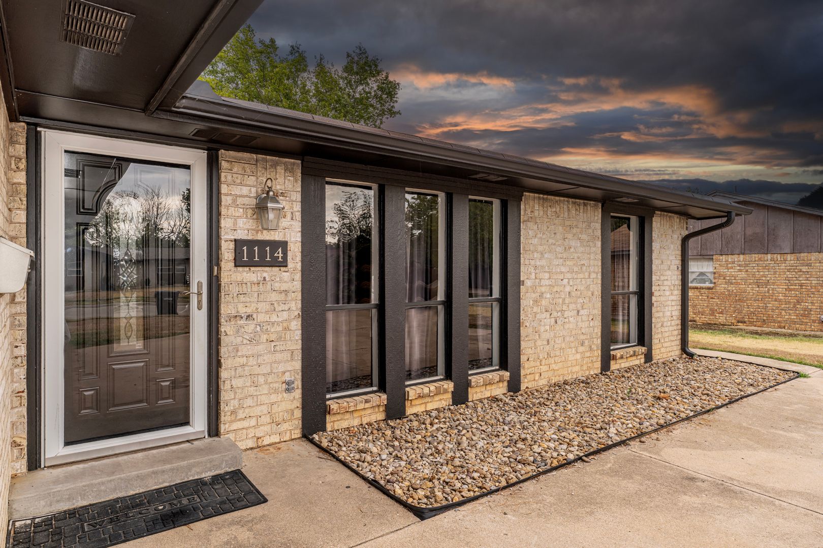 1114 Osage Property Photo 2