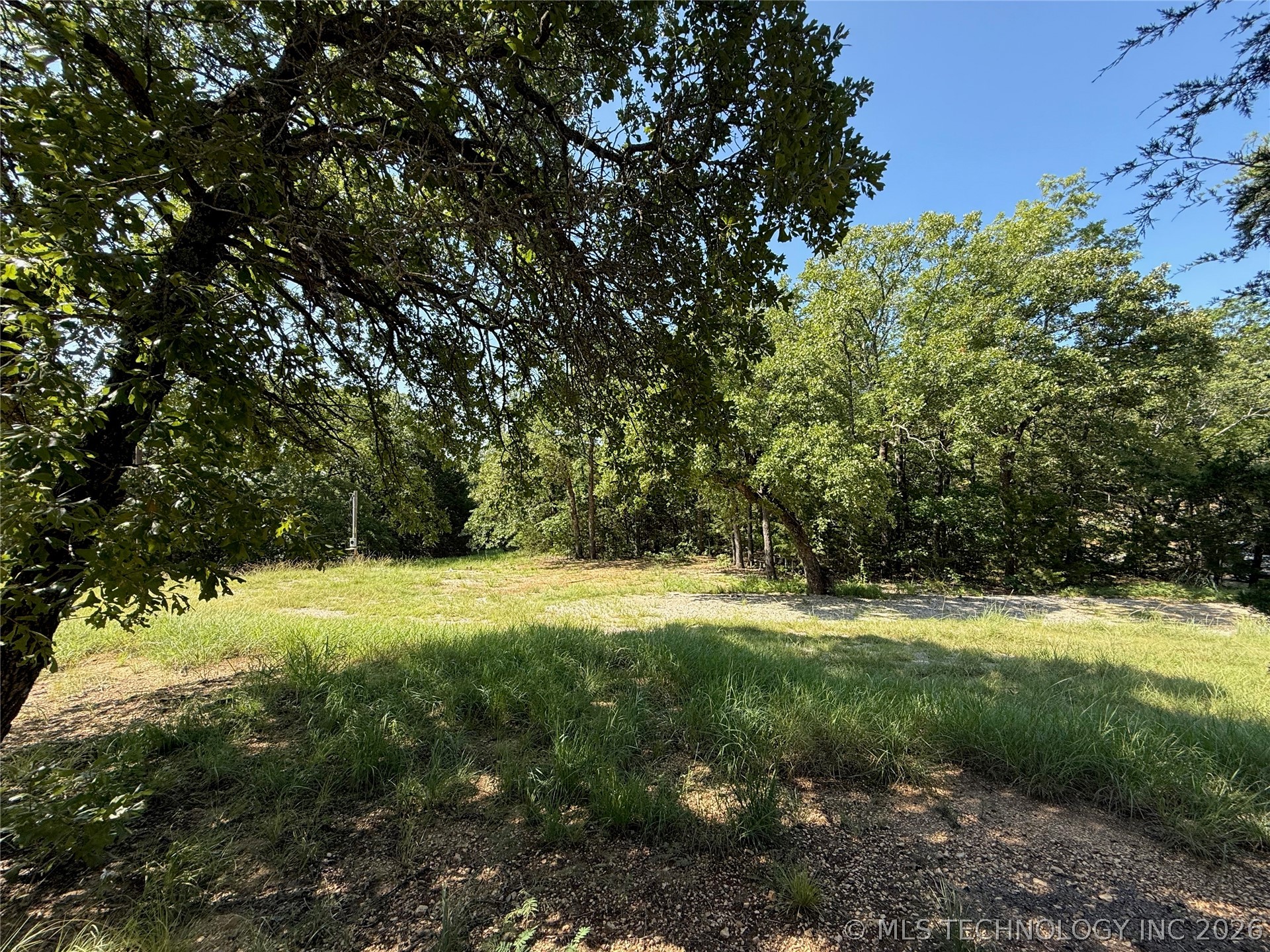 2817 Creek Road Property Photo 8