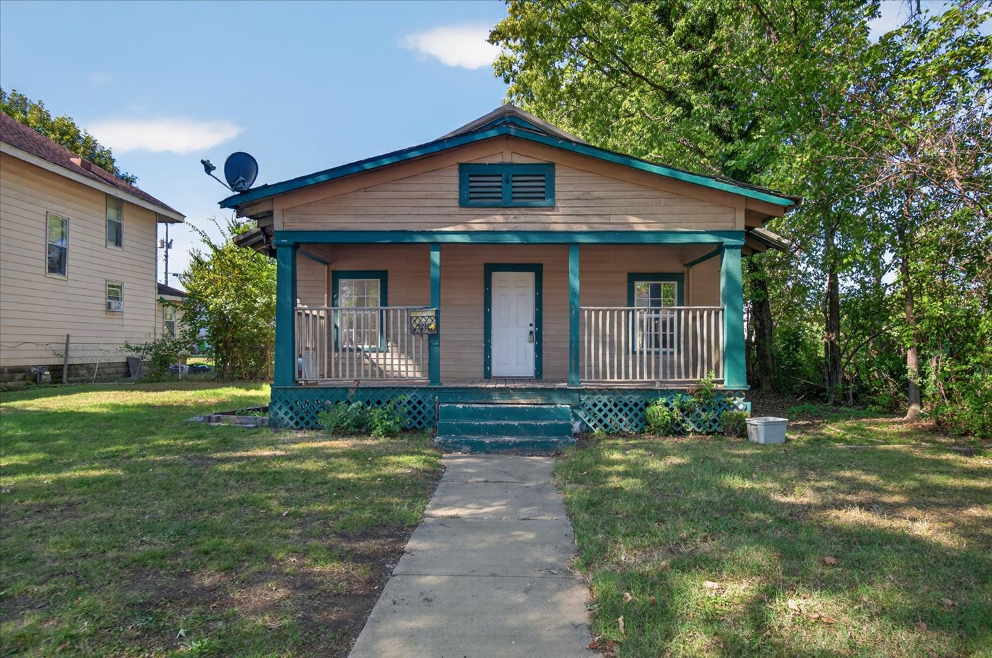 115 S Creek Avenue Property Photo 1