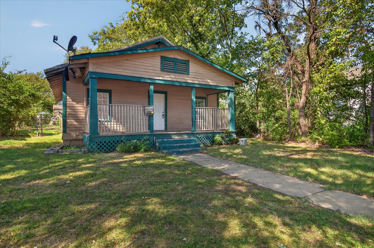115 S Creek Avenue Property Photo 3