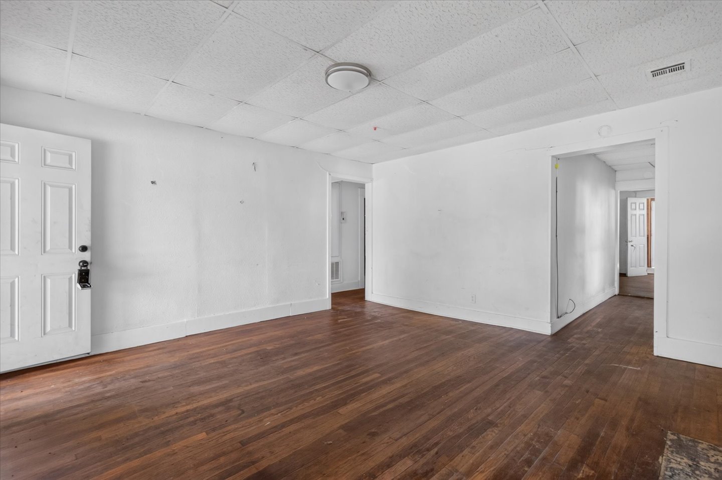 115 S Creek Avenue Property Photo 6