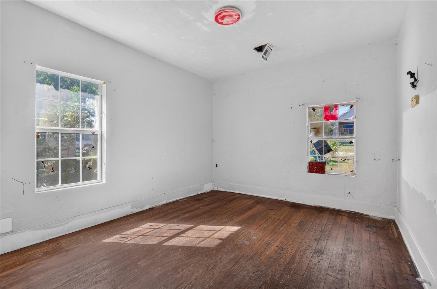 115 S Creek Avenue Property Photo 14