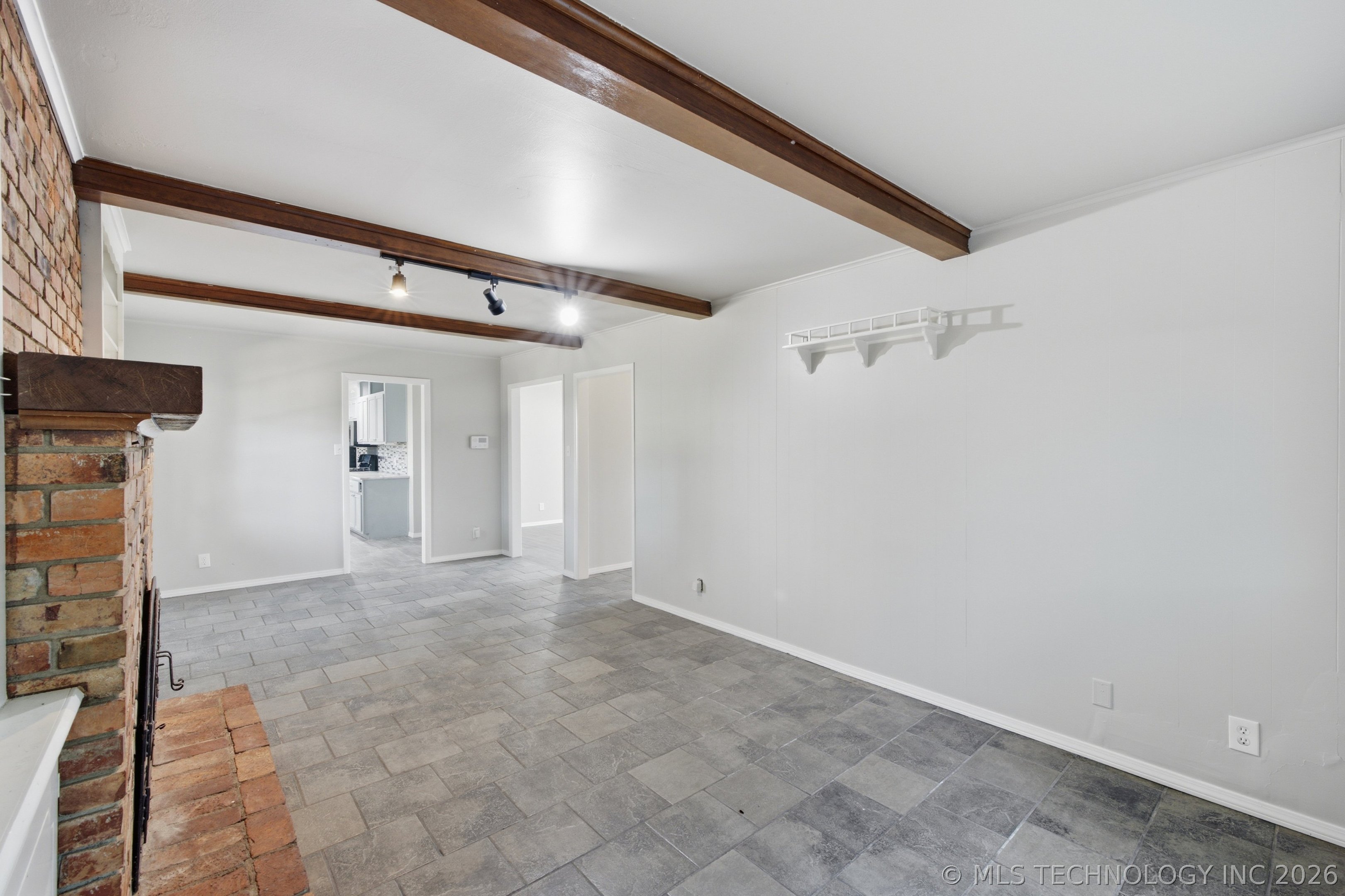 9447 E 40th Place Property Photo 10
